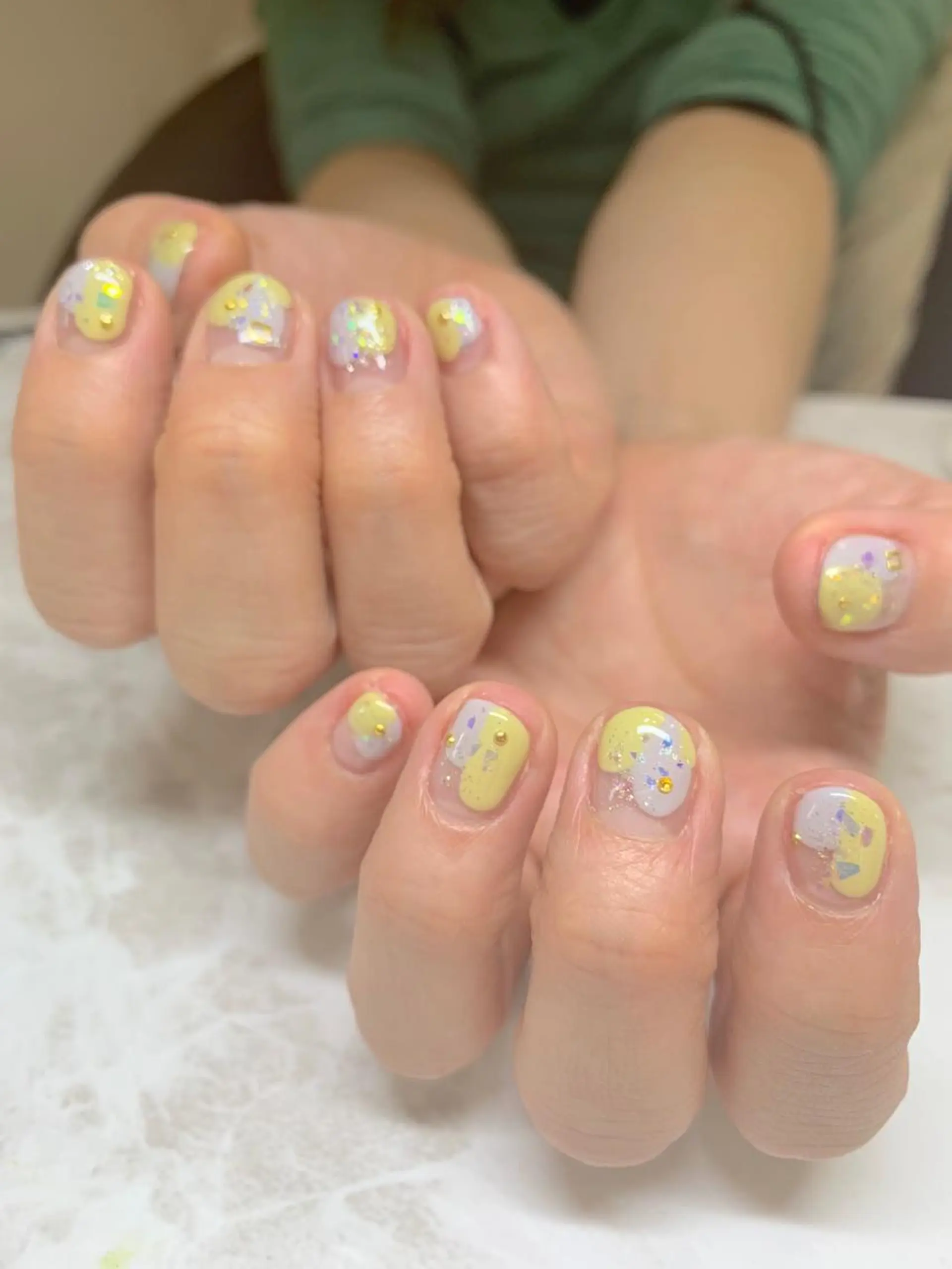 ネイル アートネイル ショートネイル 黄色 LULU LIMAのネイルデザイン