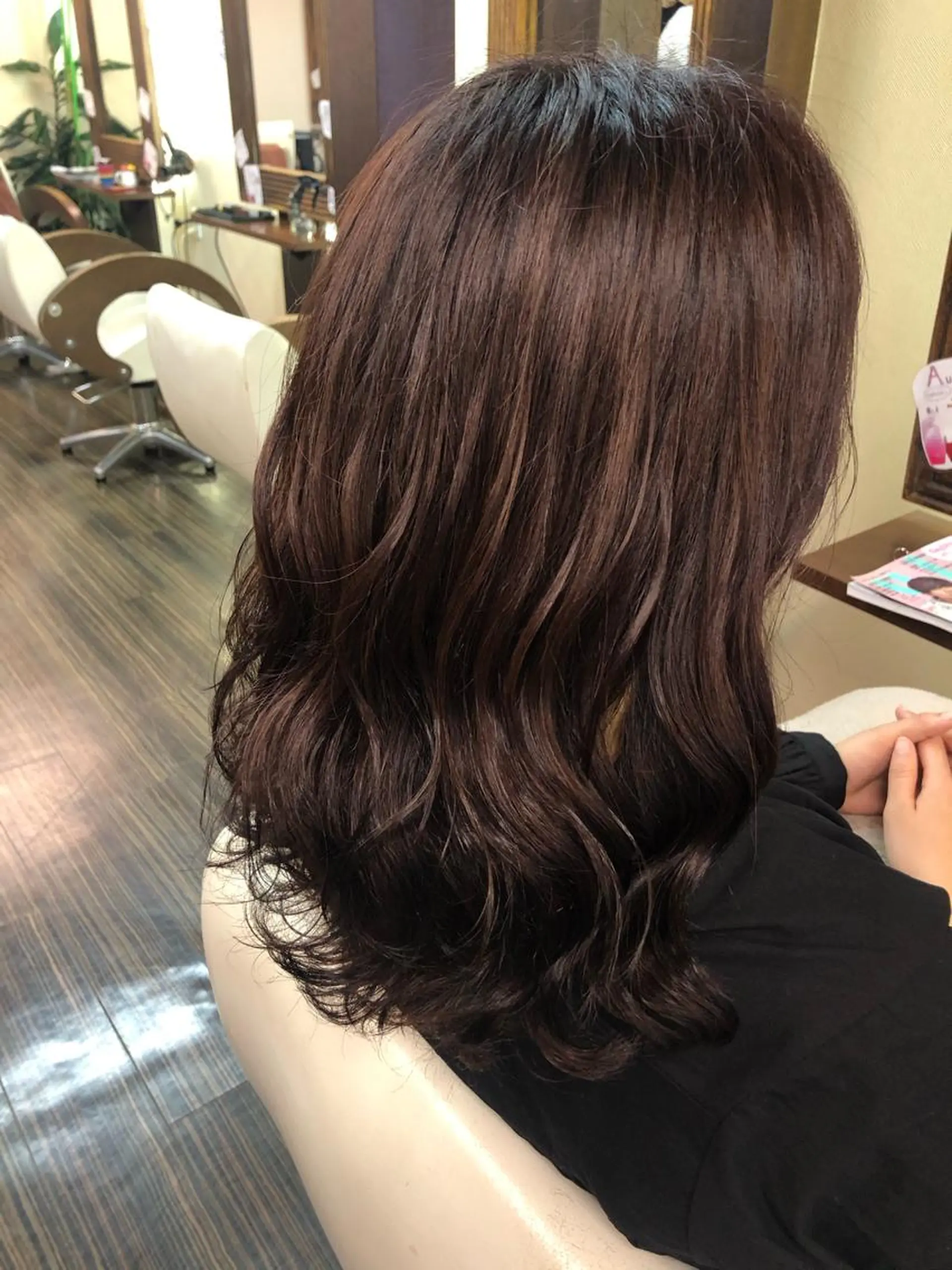 カラー ヘアカラー トリートメント 山崎 絵莉香のヘアスタイル