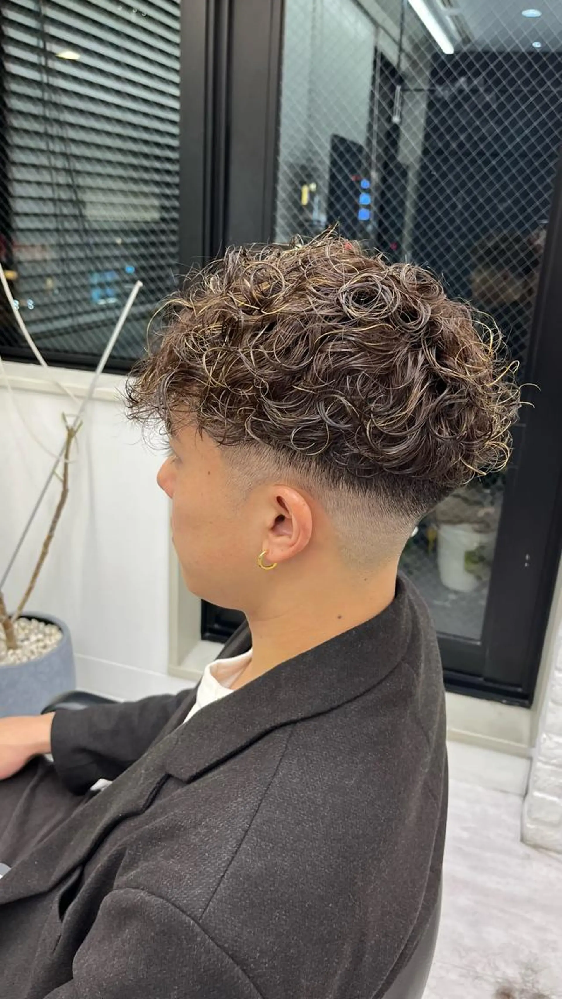 ショート カラー パーマ メンズ メンズブリーチ メンズハイトーン メンズ韓国風 メンズベリーショート ベリーショート 韓国ヘア×2way 🇰🇷和知拓郎のヘアスタイル