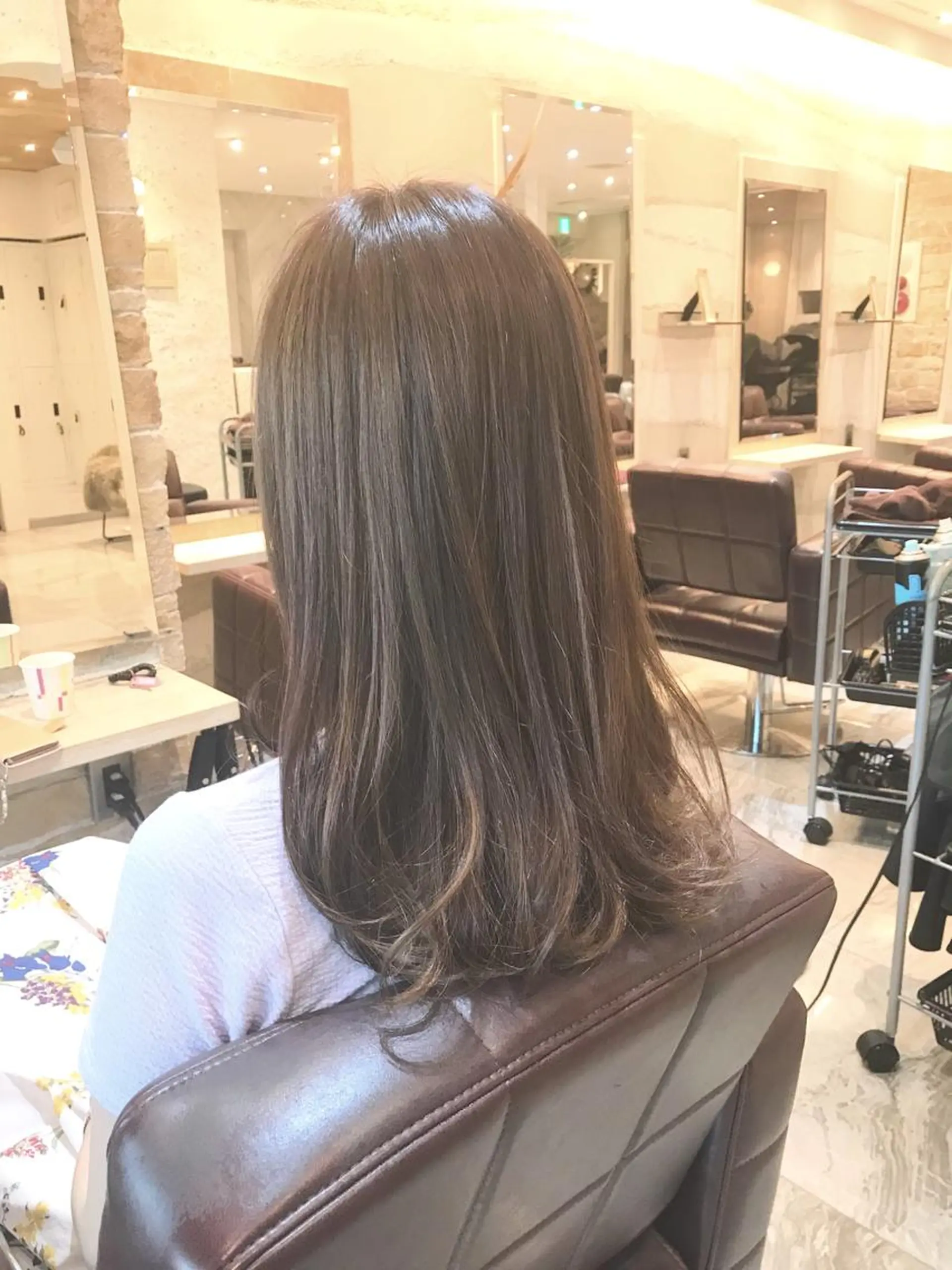 セミロング カラー 髪質改善・艶髪特化 木村侑平のヘアスタイル