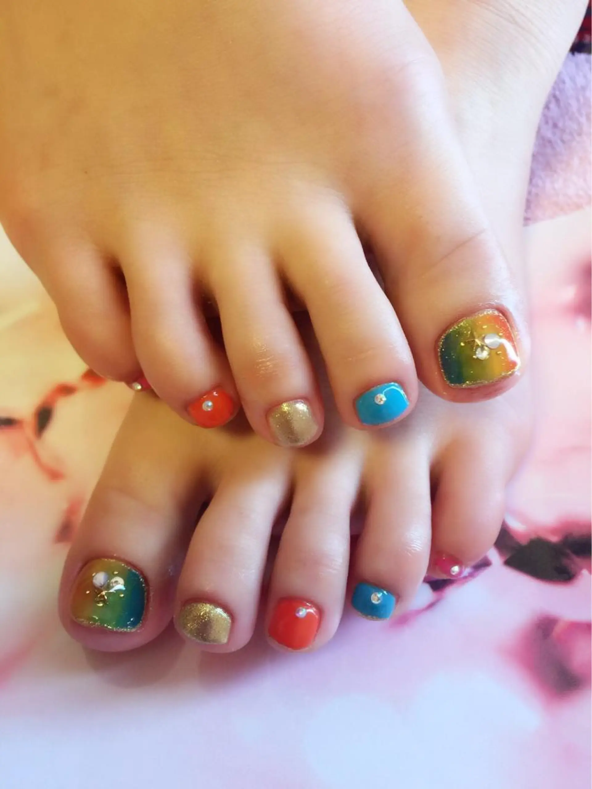 ネイル フットネイル グラデーション a yakaのネイルデザイン