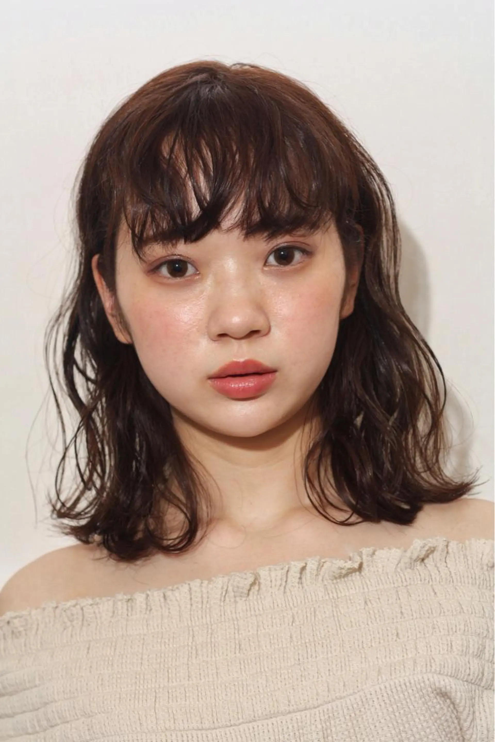 ミディアム くせ毛 imua所属・中村 桃子のヘアスタイル