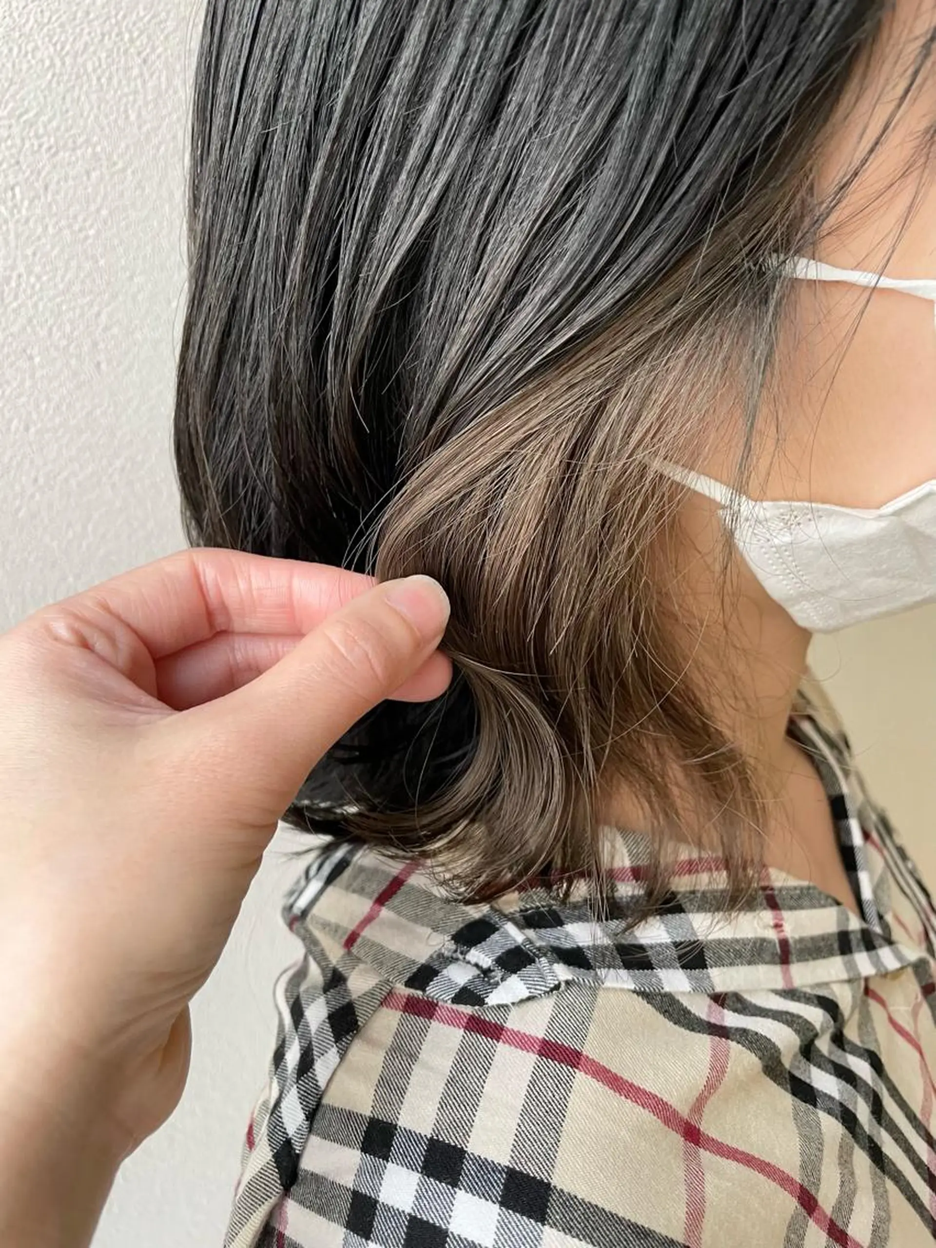 ミディアム カラー ベージュカラー イヤリングカラー ミルクティーベージュ 沢田 瞳のヘアスタイル