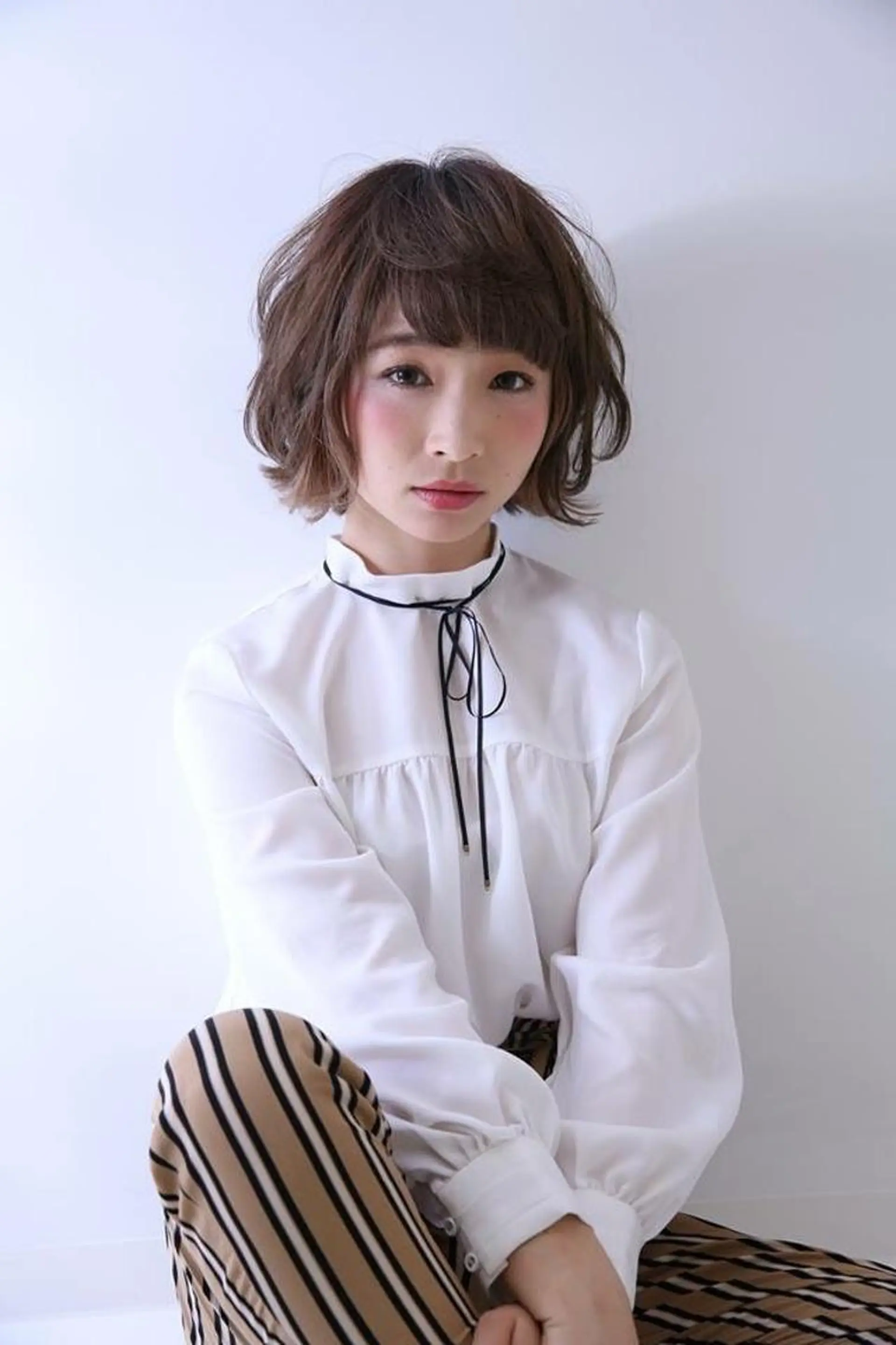 ショート ブリーチなしダブル/ レイヤーカット 小棹のヘアスタイル