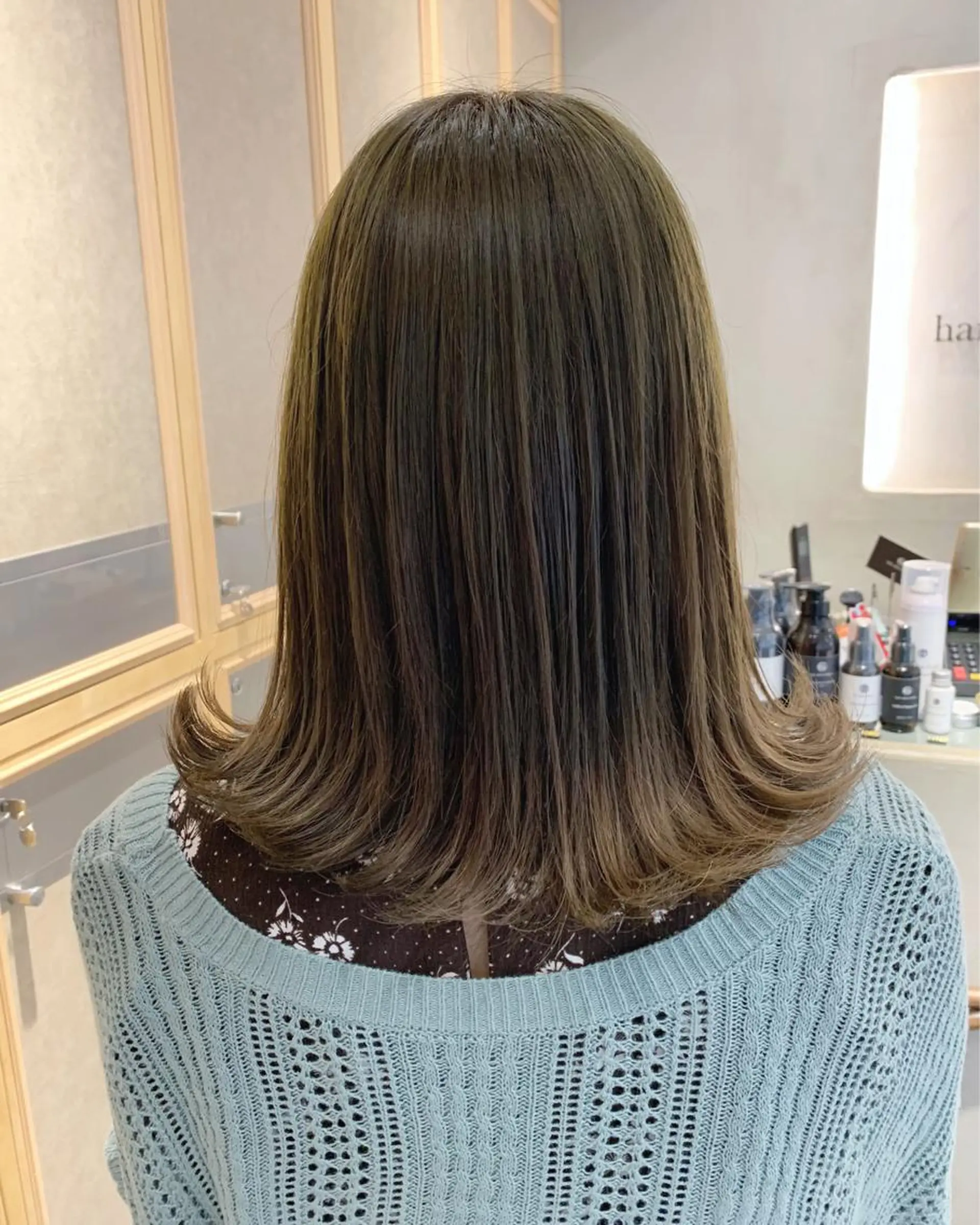 ミディアム カラー ベージュカラー オリーブベージュ TENELE所属・チバ タクミのヘアスタイル