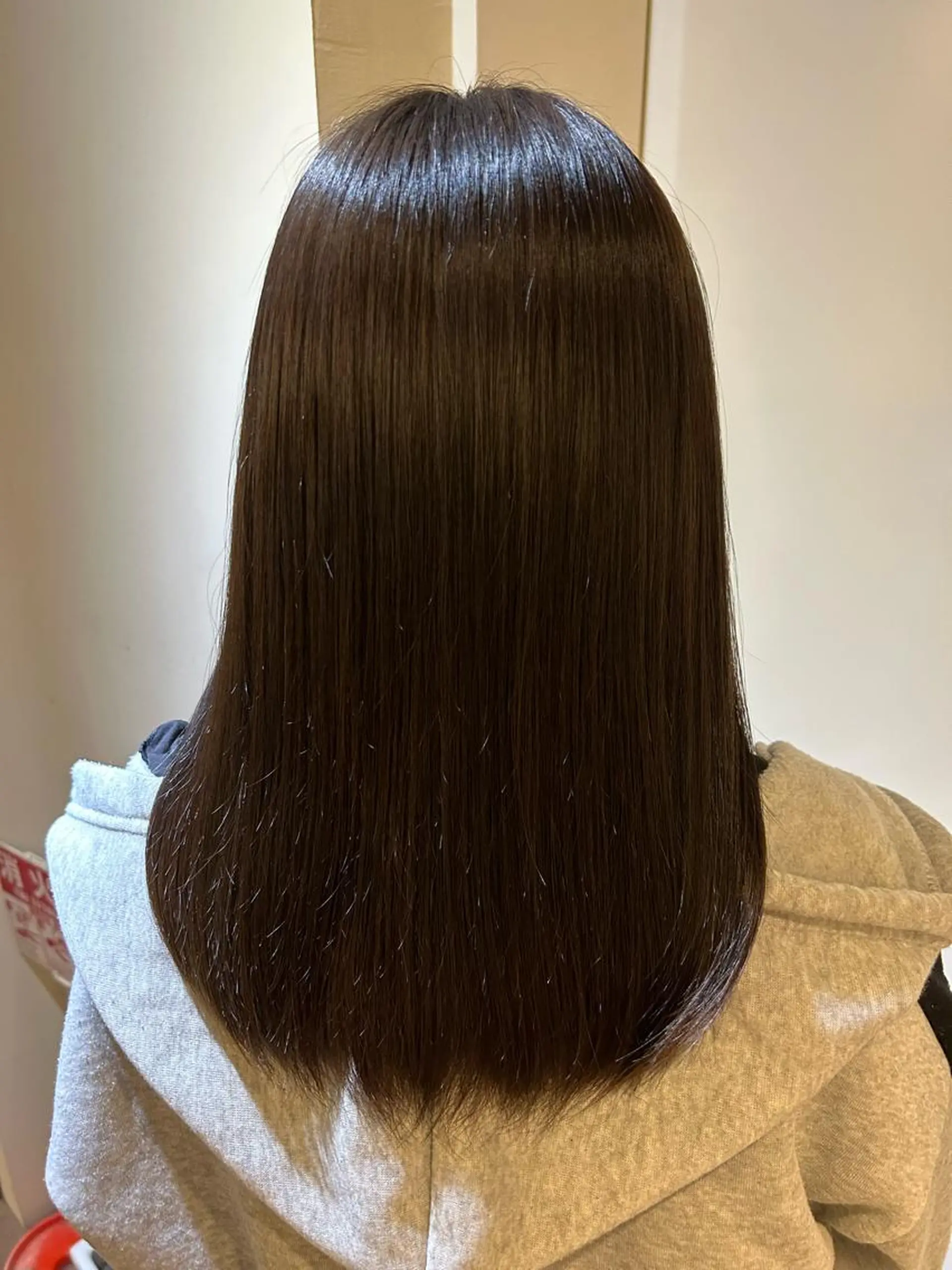 ミディアム 水谷 菜央のヘアスタイル