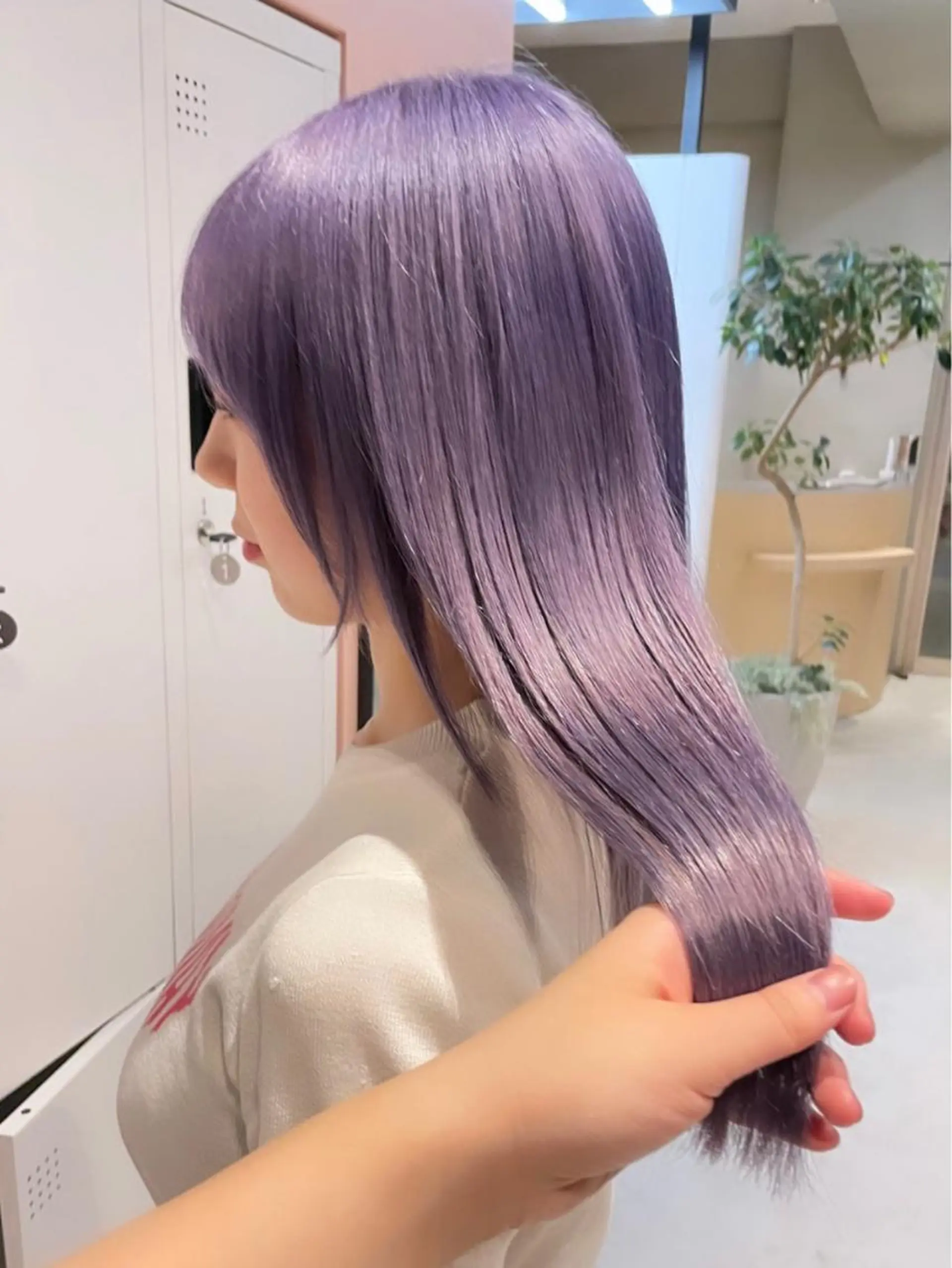 カラー 若月 あやかのヘアスタイル