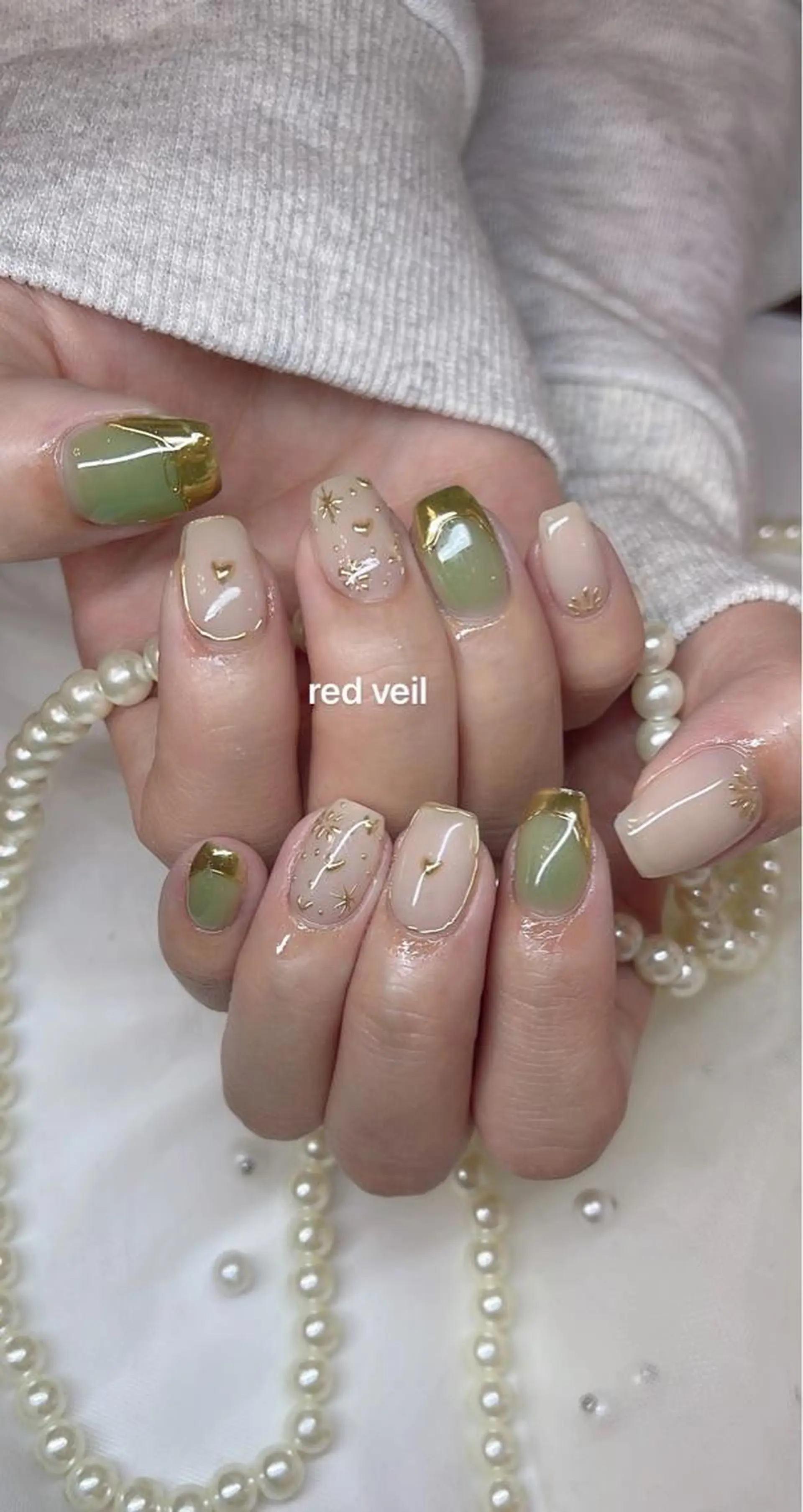 ミディアム ネイル ハンドネイル 長さ出し専門 nynaのネイルデザイン