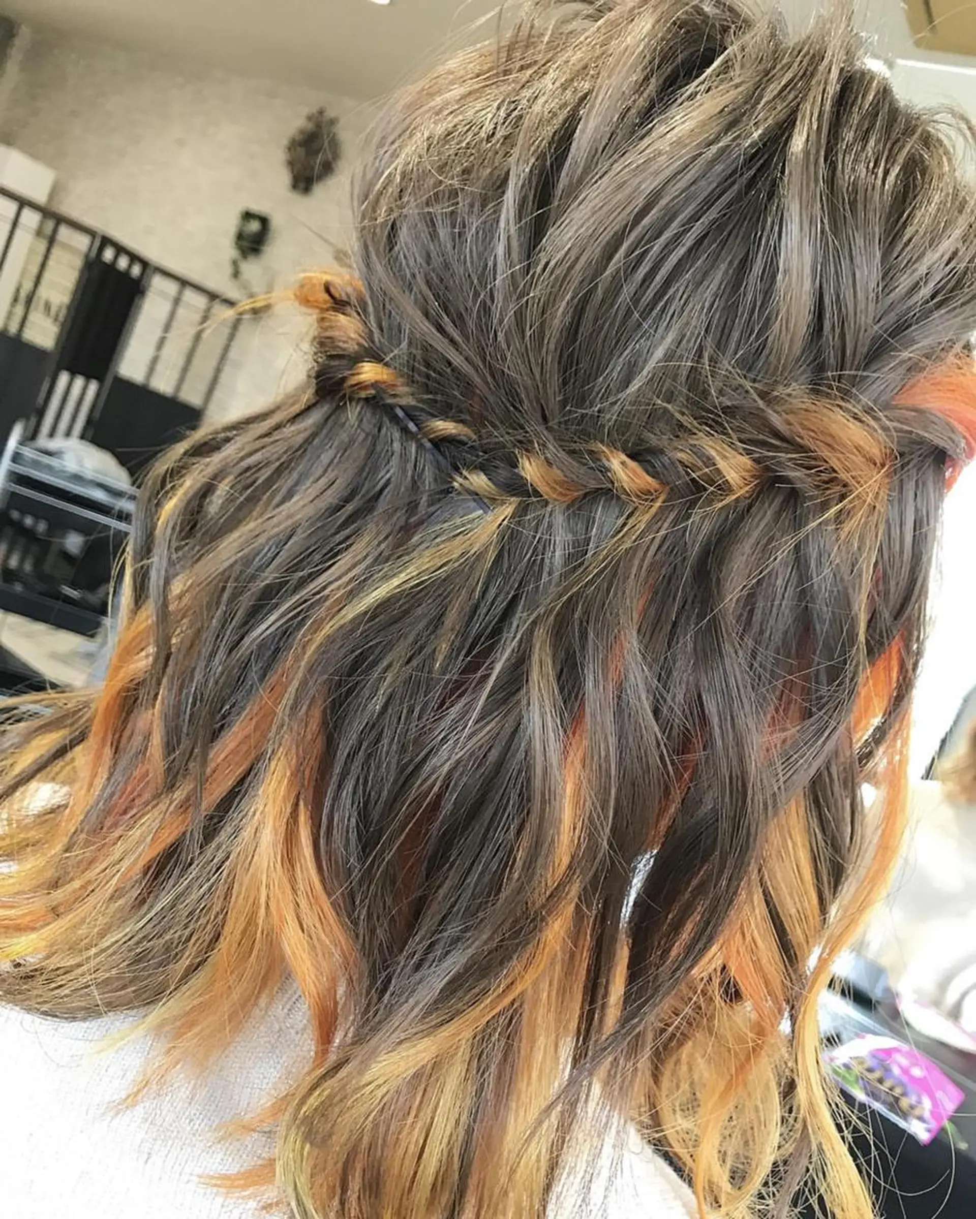 カラー セミロング 派手髪/ハイトーン/ エクステ✨ユウキのヘアスタイル