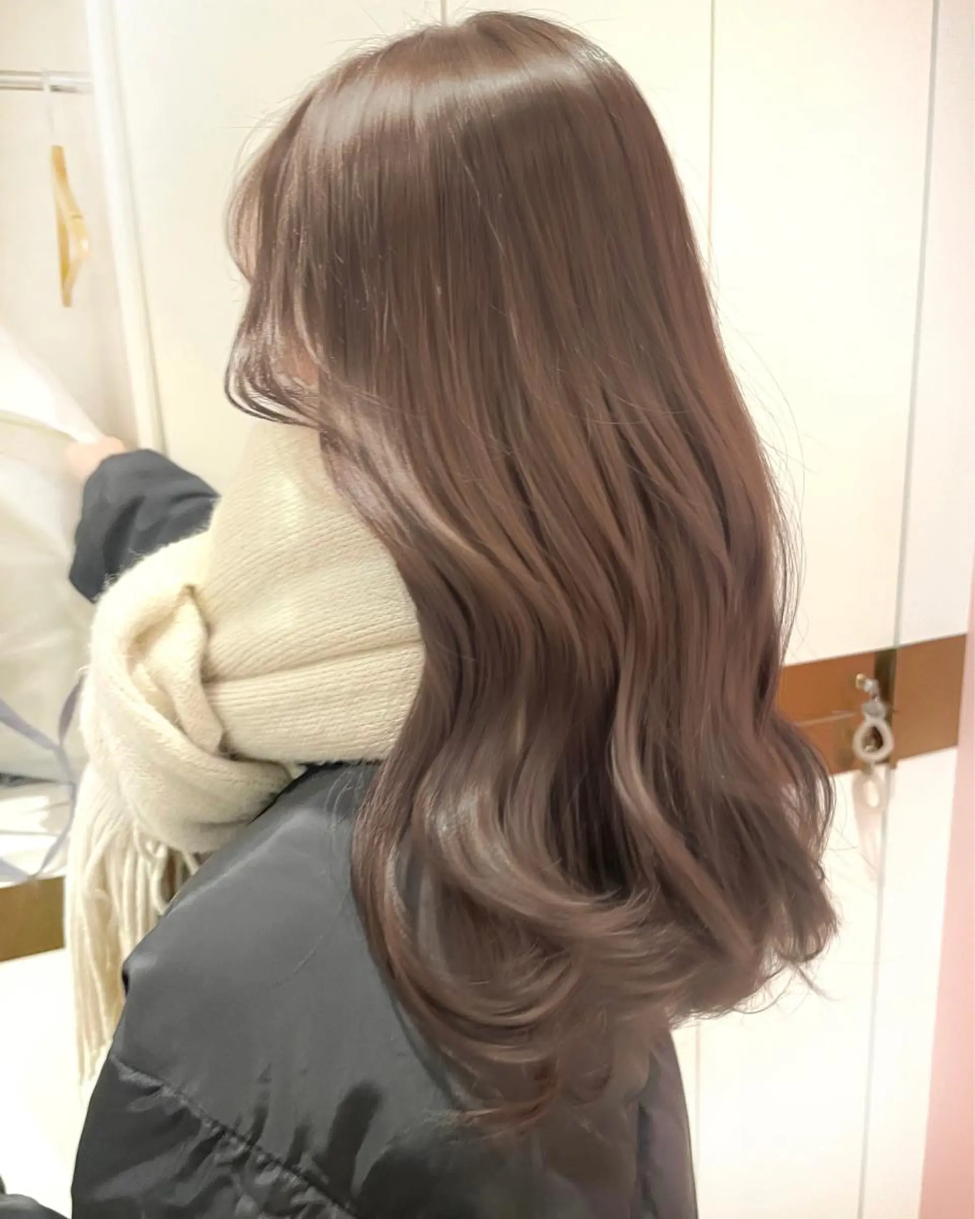 セミロング カラー ヘアアレンジ Toiro所属・🤎小顔レイヤー /ベージュ🤎友香のヘアスタイル