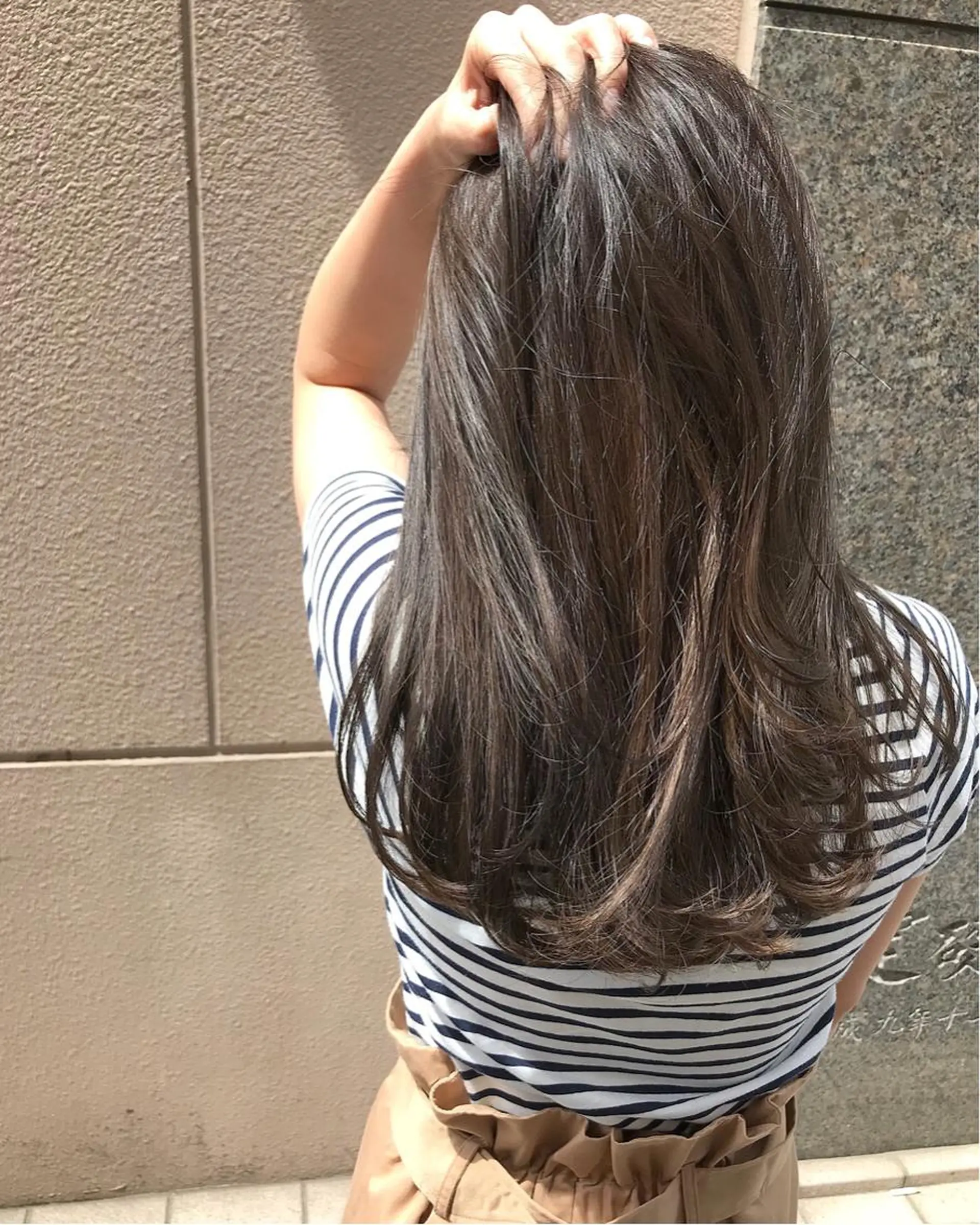 ロング カラー 透明感カラー グレージュ 横浜ブリーチムラ直し ハイトーン/ブリーチのヘアスタイル