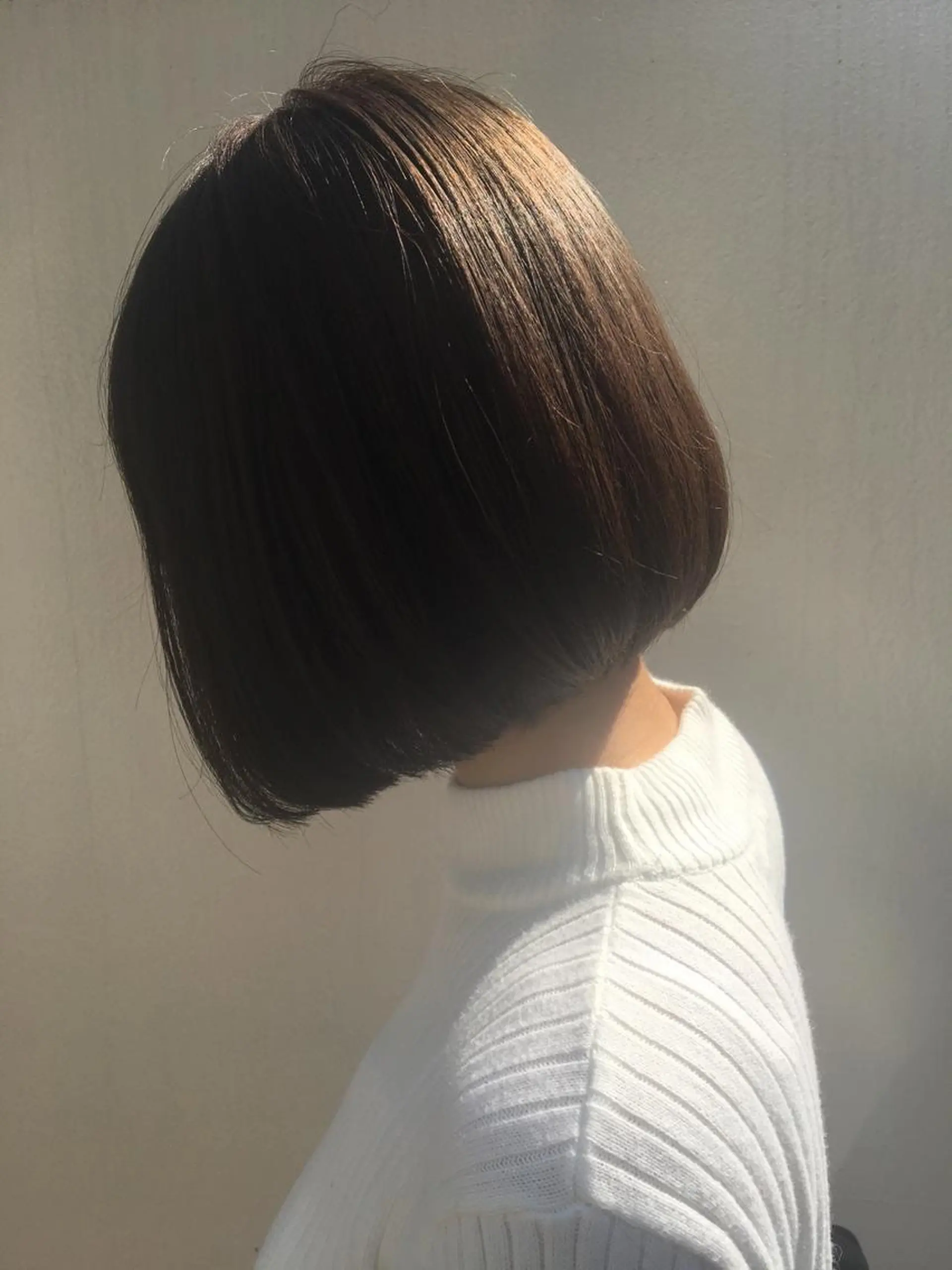 ミディアム カラー THE DAY所属・AKI HASHIMOTOのヘアスタイル