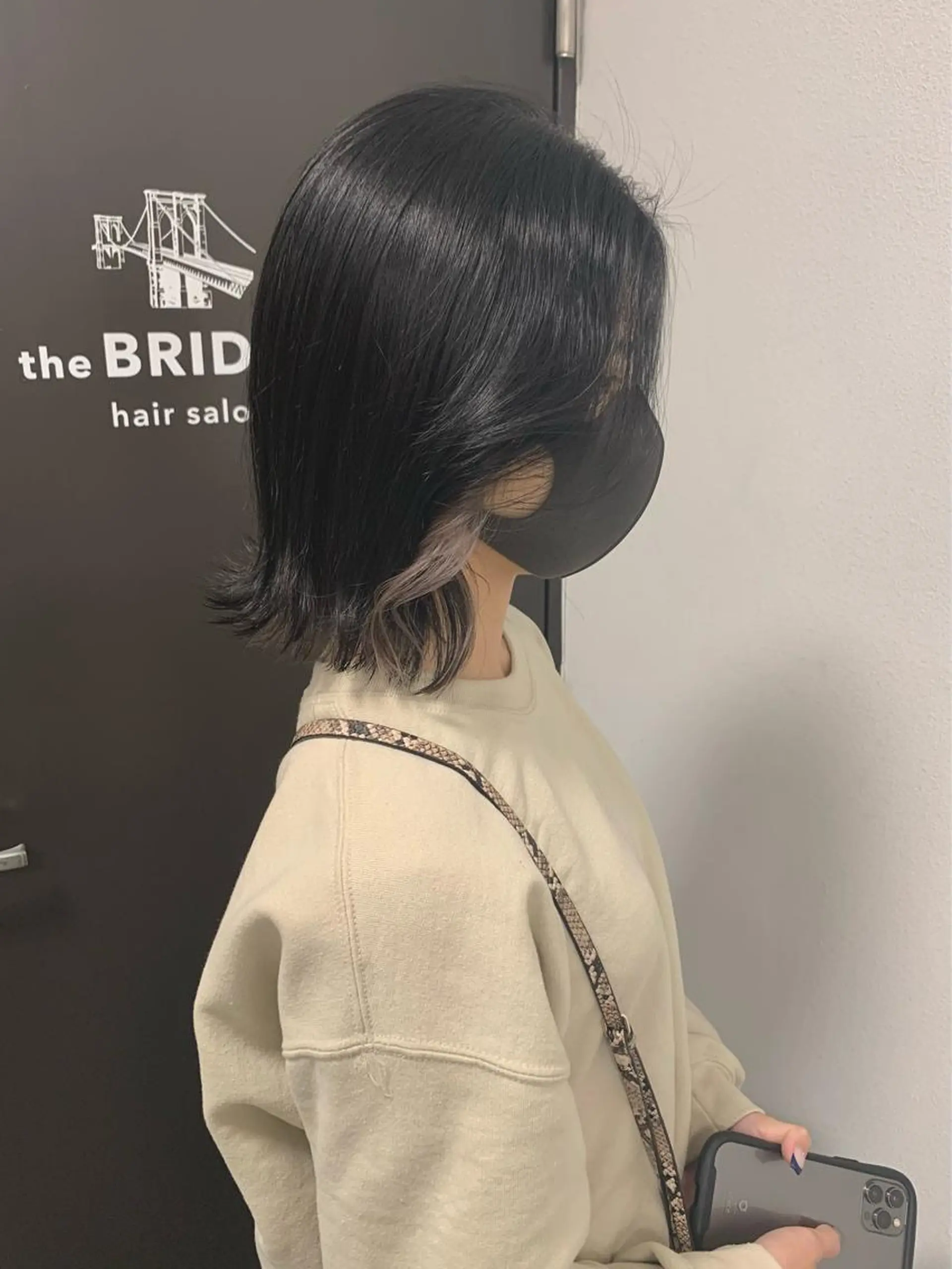 ショート カラー ベージュカラー 黒髪 ミルクティーベージュ ナチュラルブラック カット ヘアカラー トリートメント 村田 来倖のヘアスタイル