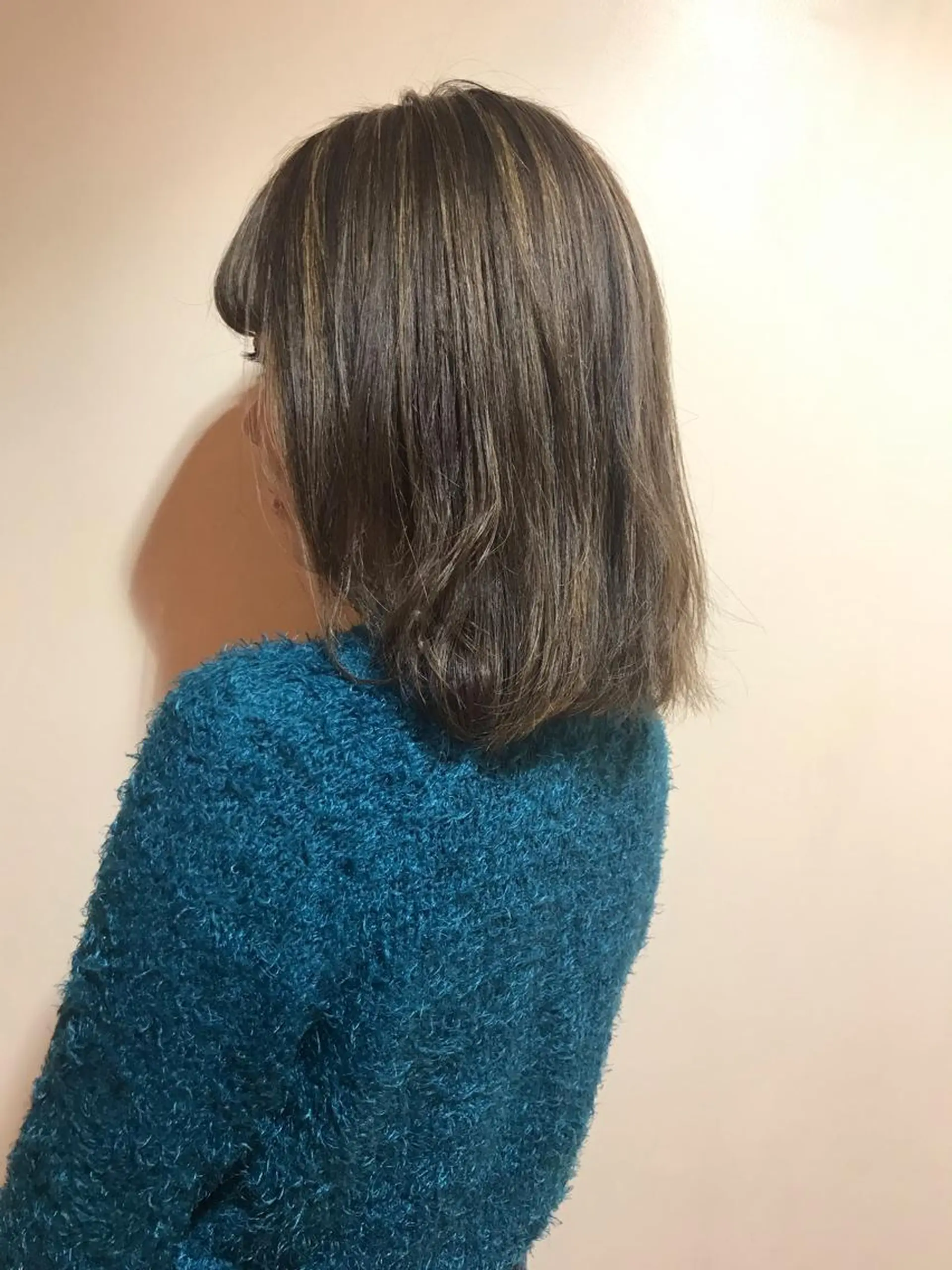 セミロング カラー コマツリサ ROCCO eastのヘアスタイル