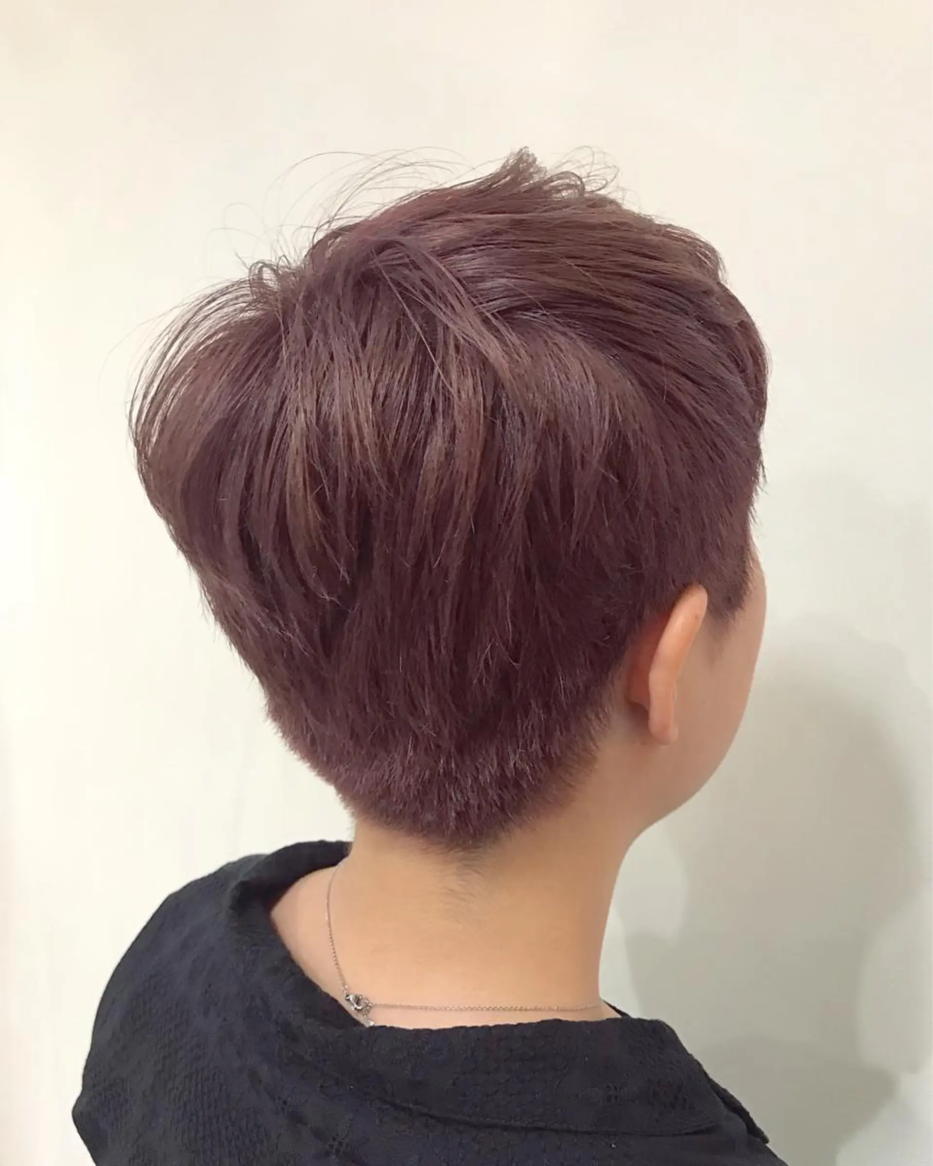 ショート カラー ヘアカラー トリートメント レイヤー/顔周り /AKARIのヘアスタイル