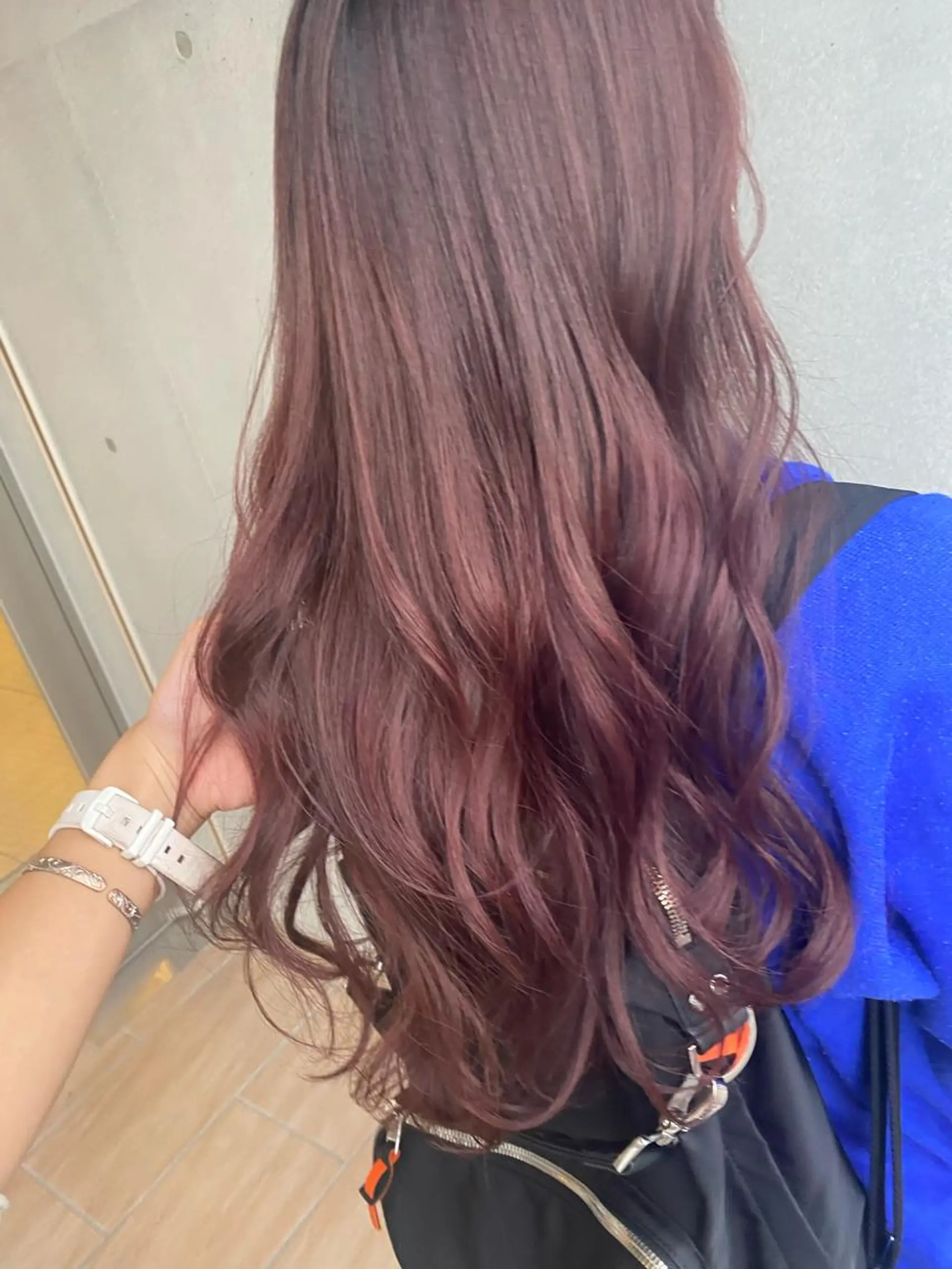 ロング カラー ma naのヘアスタイル