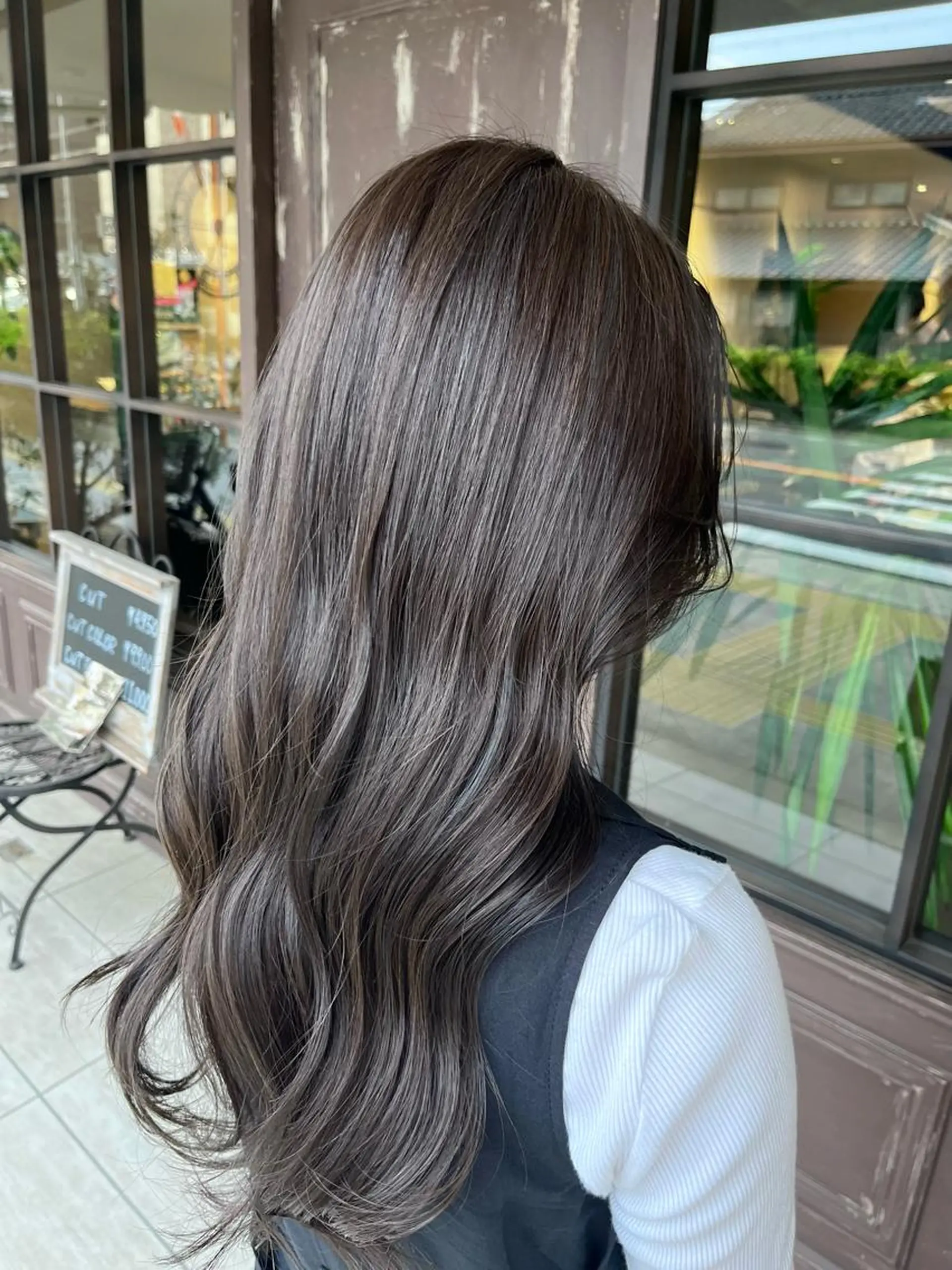 ロング カラー アッシュ アッシュグレー アッシュグレージュ グレージュ カット 縮毛矯正 川越 輝梨奈のヘアスタイル