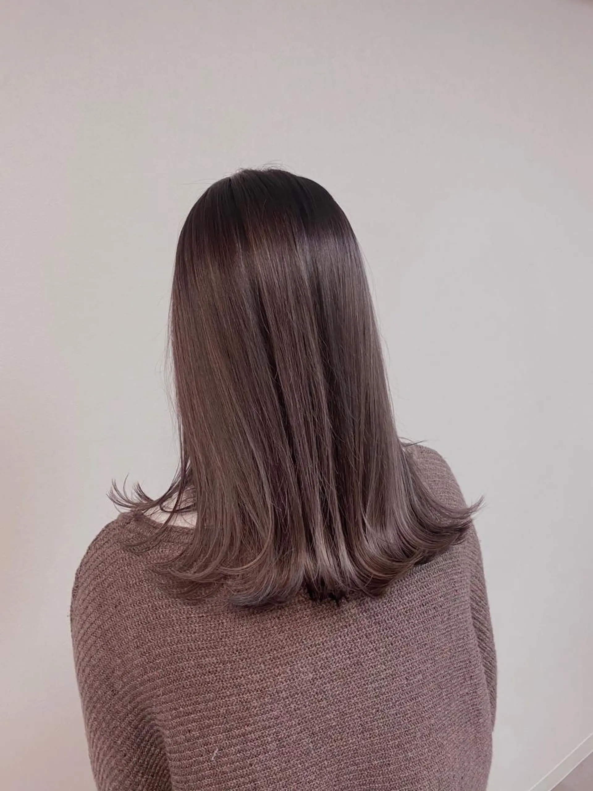 ミディアム ヘアカラー トリートメント ヘアセット ハルカ/透け感カラー /顔周りレイヤーのヘアスタイル