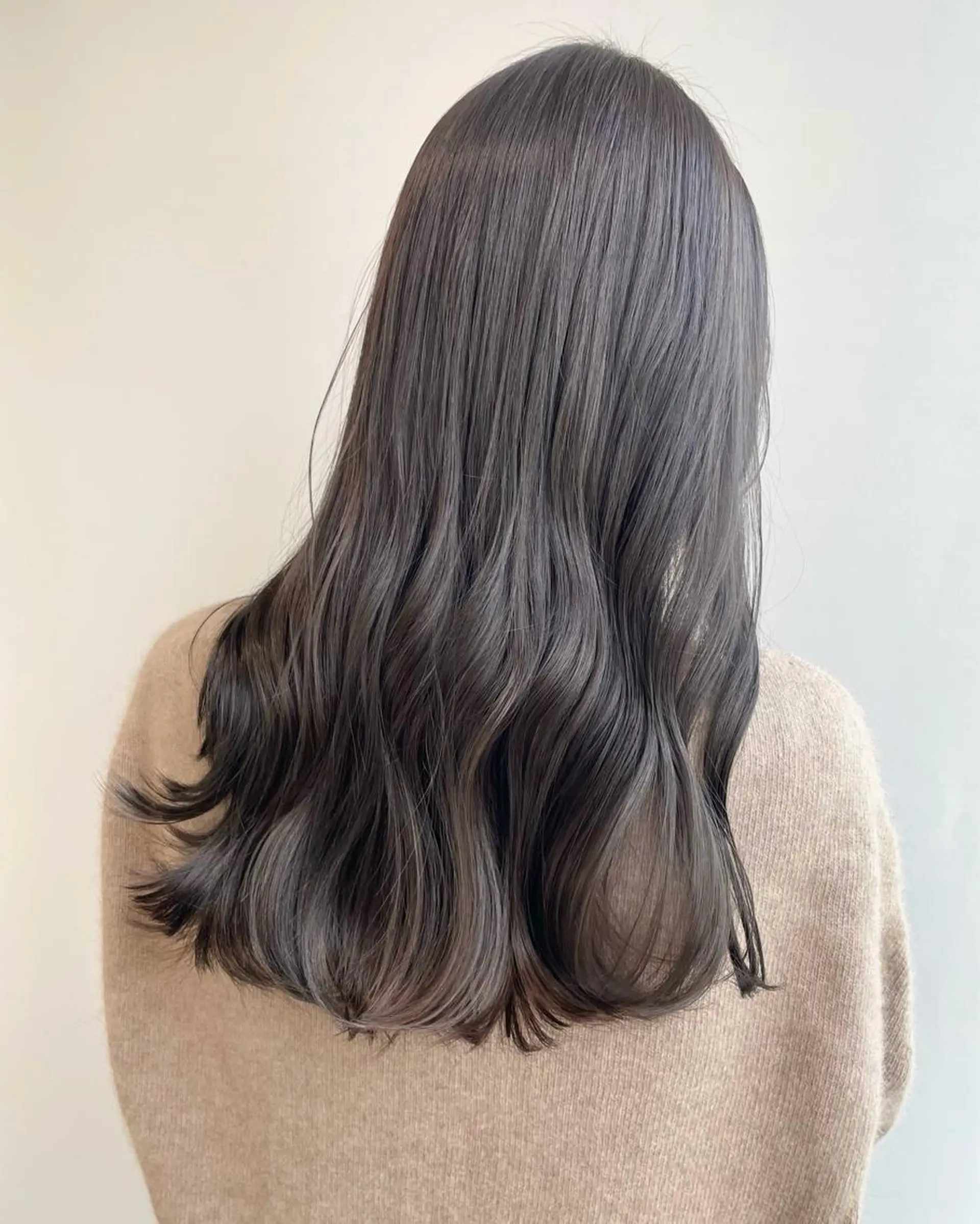 ロング カラー 壽真央 /ブリーチカラーのヘアスタイル