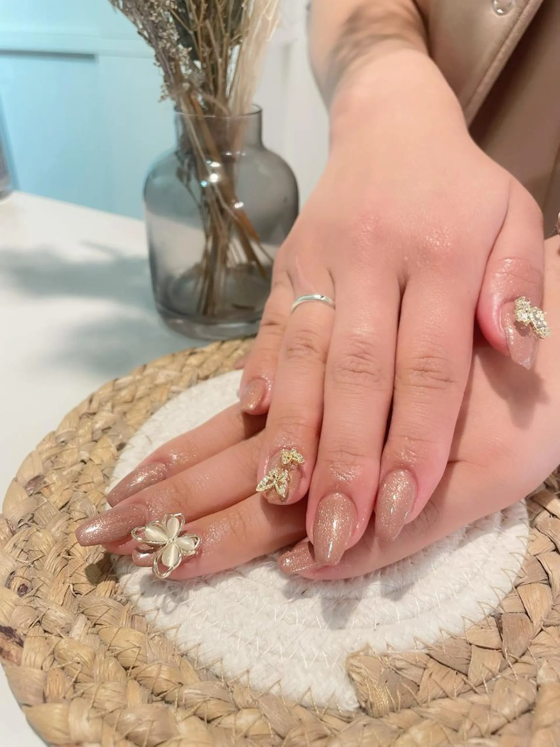 ネイル ワンカラーネイル ハンドネイル DigNail Moeのネイルデザイン