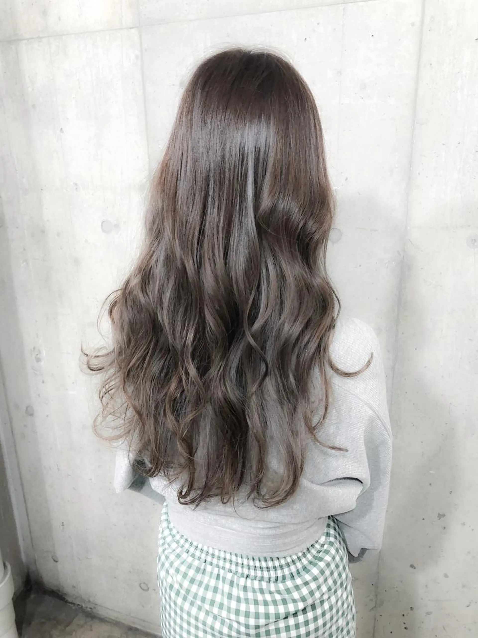 ロング カラー グレージュ 北條 優輝のヘアスタイル