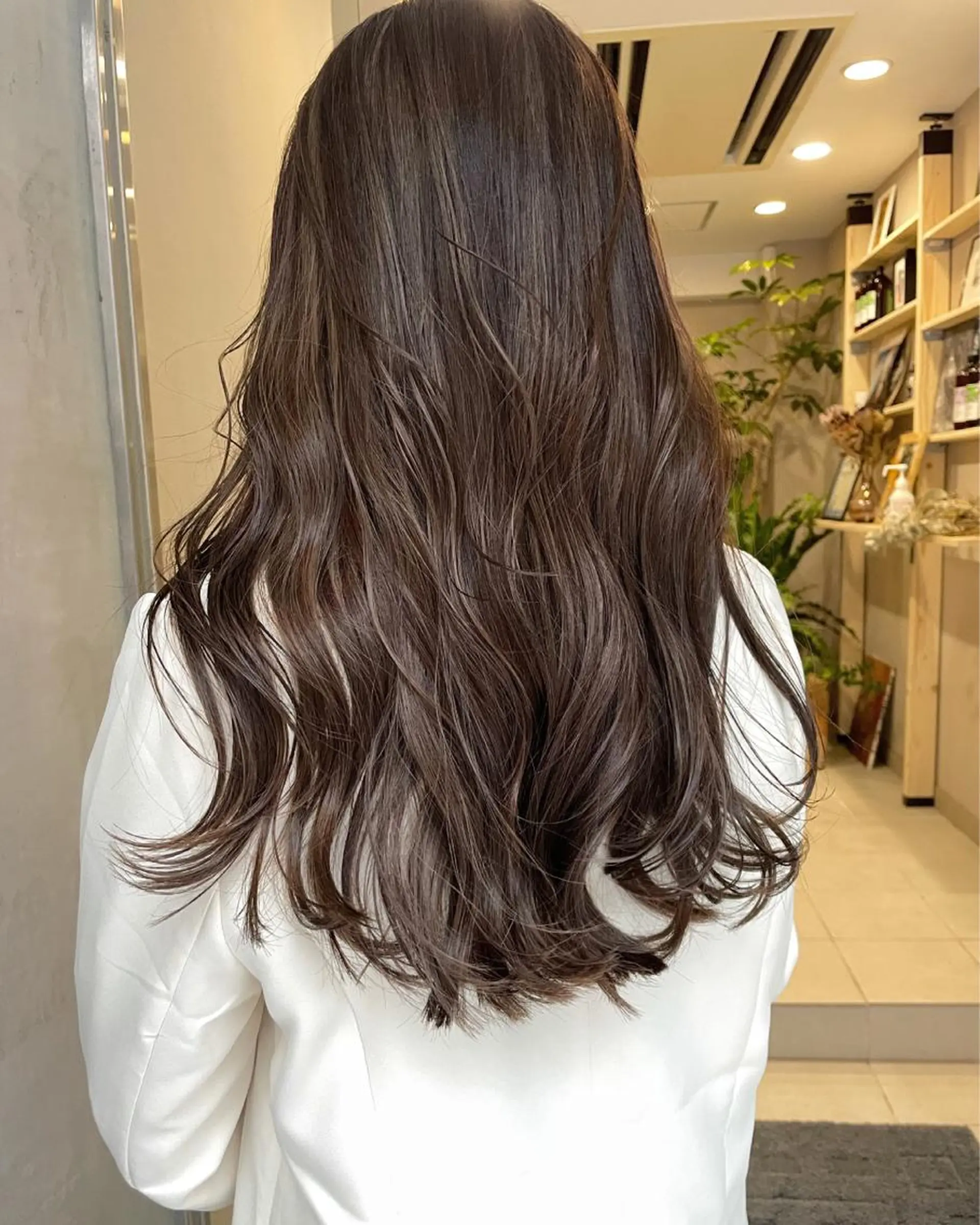 ロング カラー ベージュカラー グレージュ ハイライトカラー ハイライト 透明感カラー＊ レイヤー/清水大地のヘアスタイル