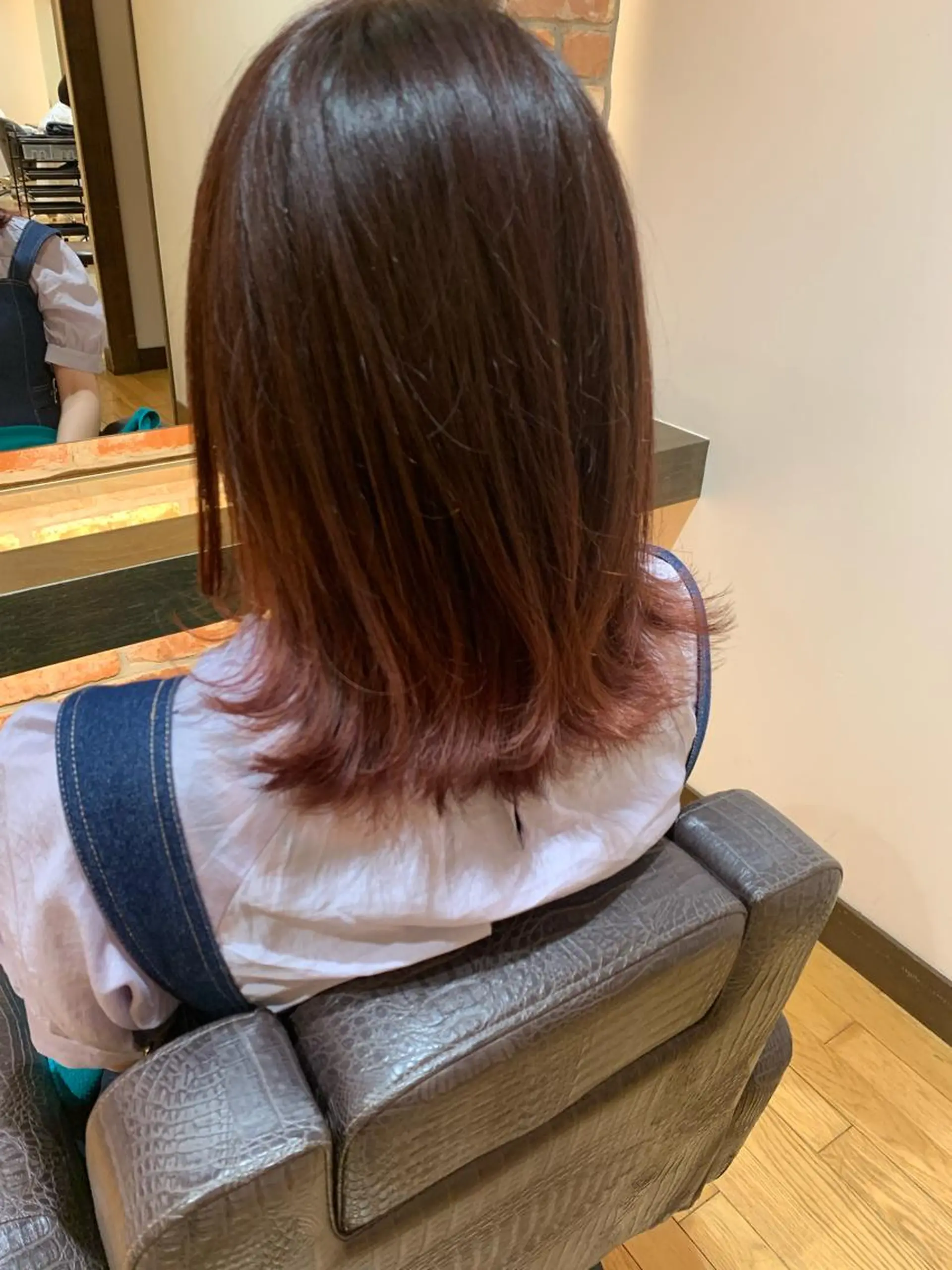 ミディアム カラー VANCOUNCIL 清須店所属・齊藤 衣梨佳のヘアスタイル