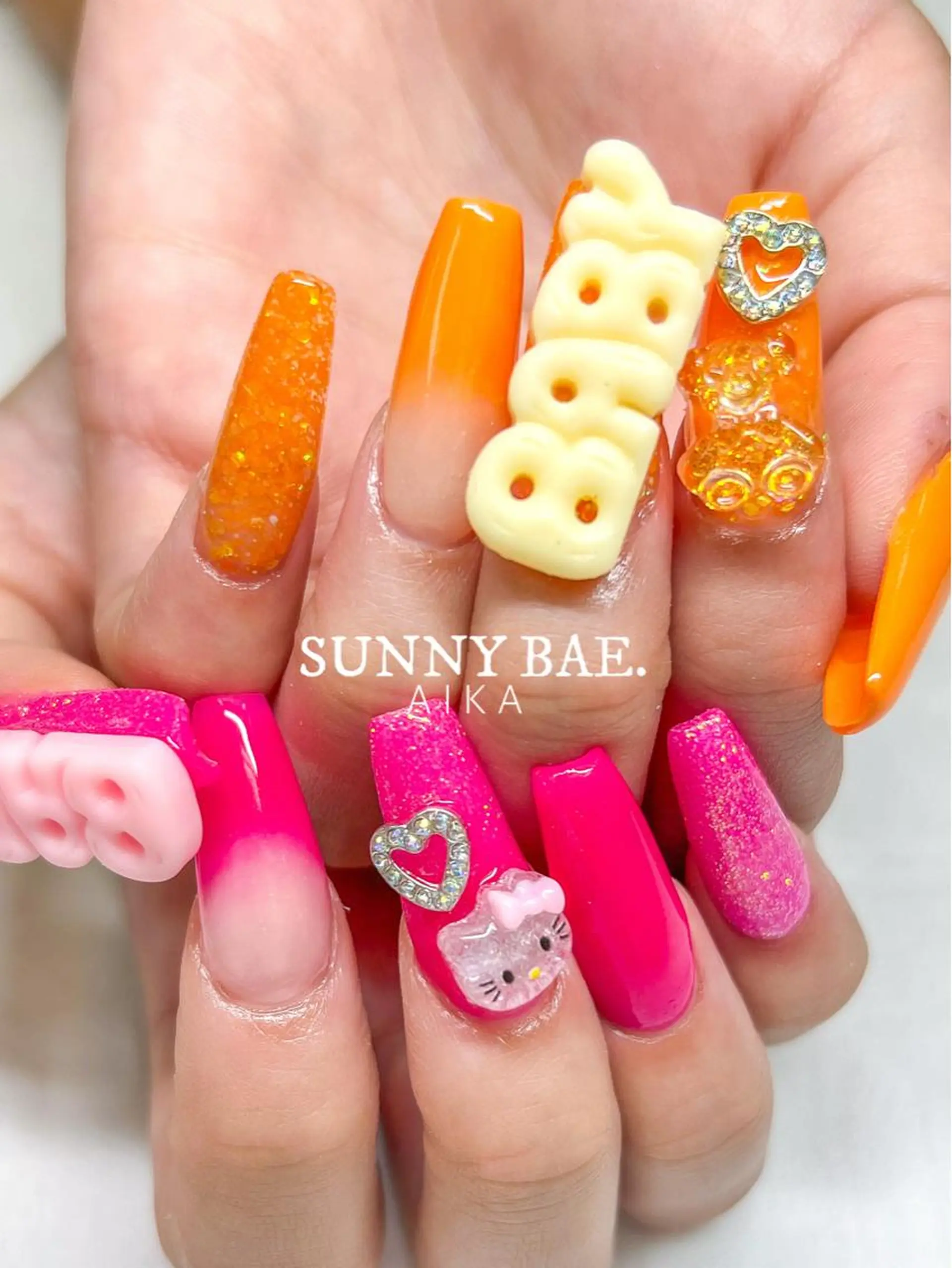 ロング ネイル ロング アートネイル ジェルネイル キラキラネイル ロングネイル SUNNY BAE.所属・Made By AIKAのネイルデザイン