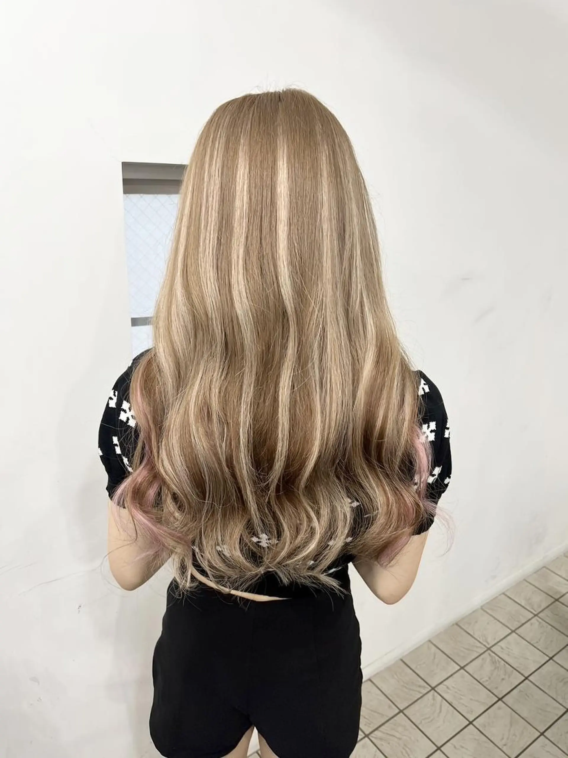 カラー ロング ヘアアレンジ MISAKIエクステ ブリーチ\5900のヘアスタイル