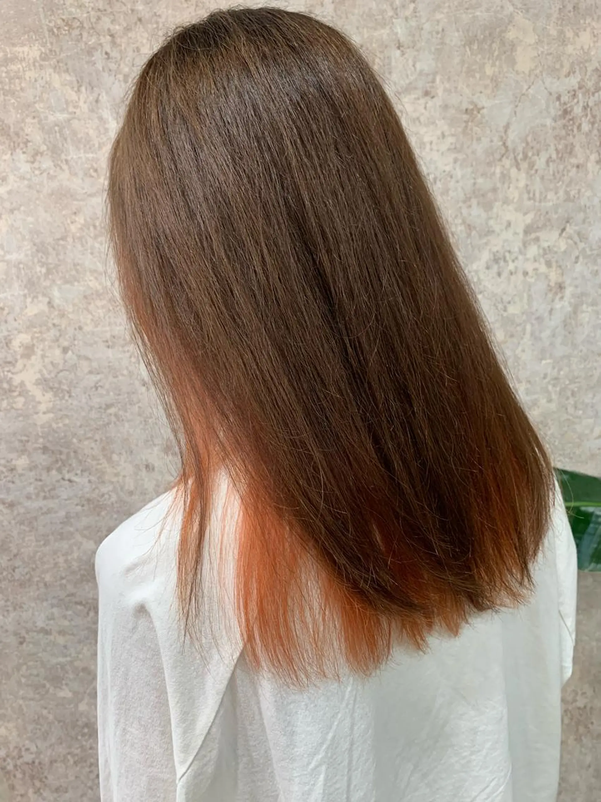 セミロング カット ヘアカラー Ripps長居所属・メテオ ／ヘアカラー 西川菜実のヘアスタイル