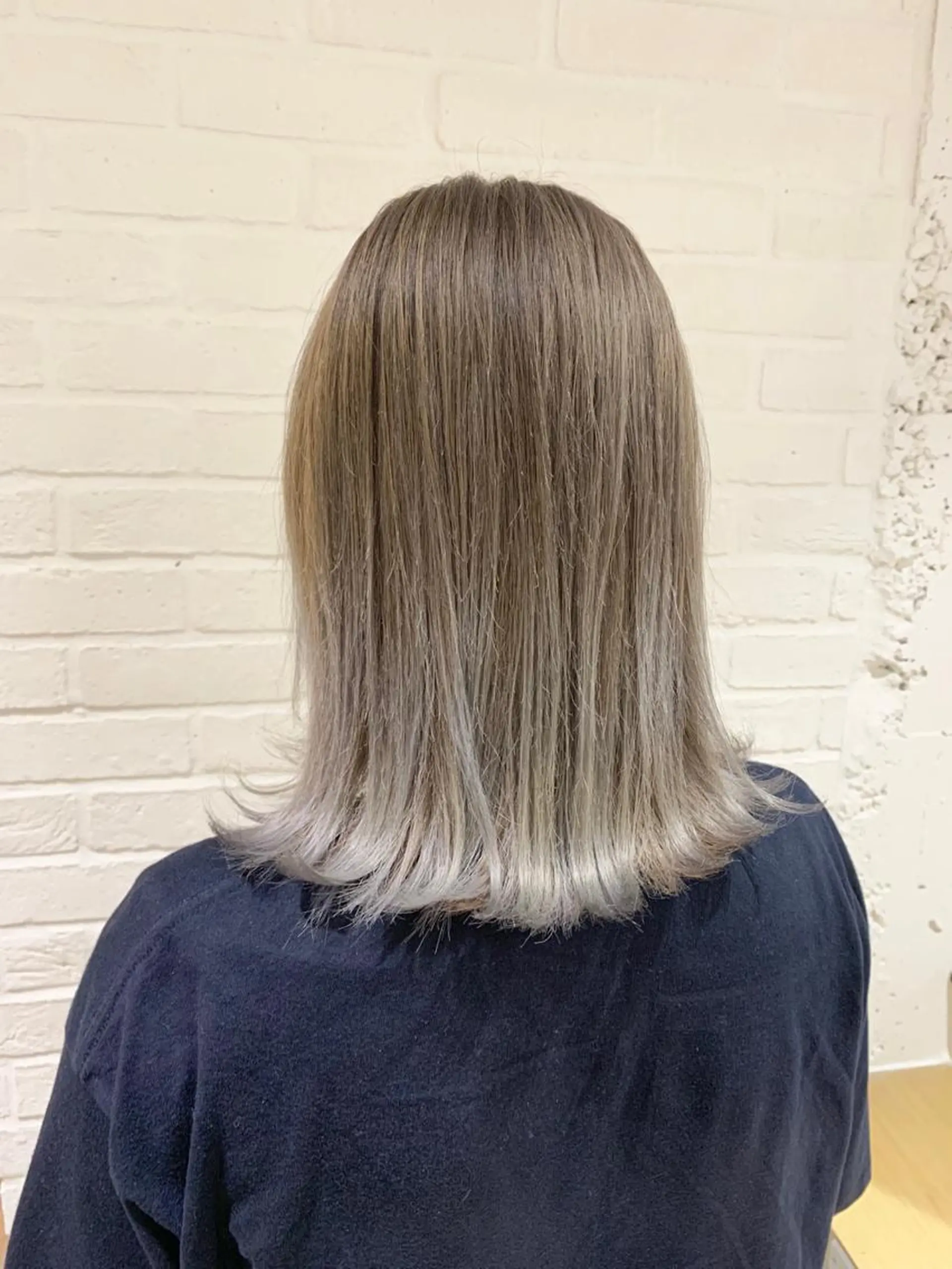 ミディアム カラー ブリーチ グラデーションカラー グレージュ ハイトーンカラー ハイトーングレージュ ヘアカラー 💈平島 拓也💈のヘアスタイル