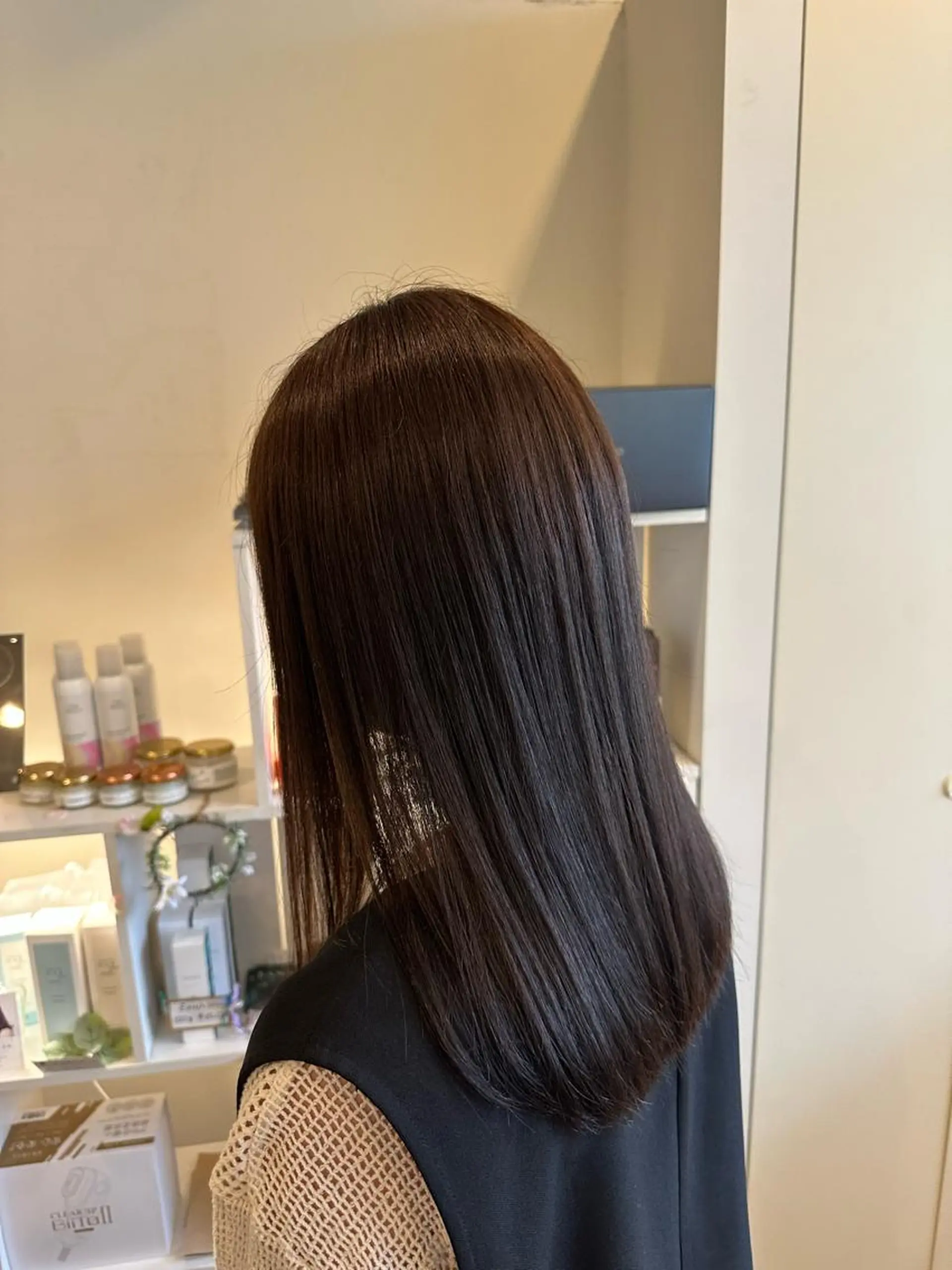 セミロング カラー ueki ayaneのヘアスタイル