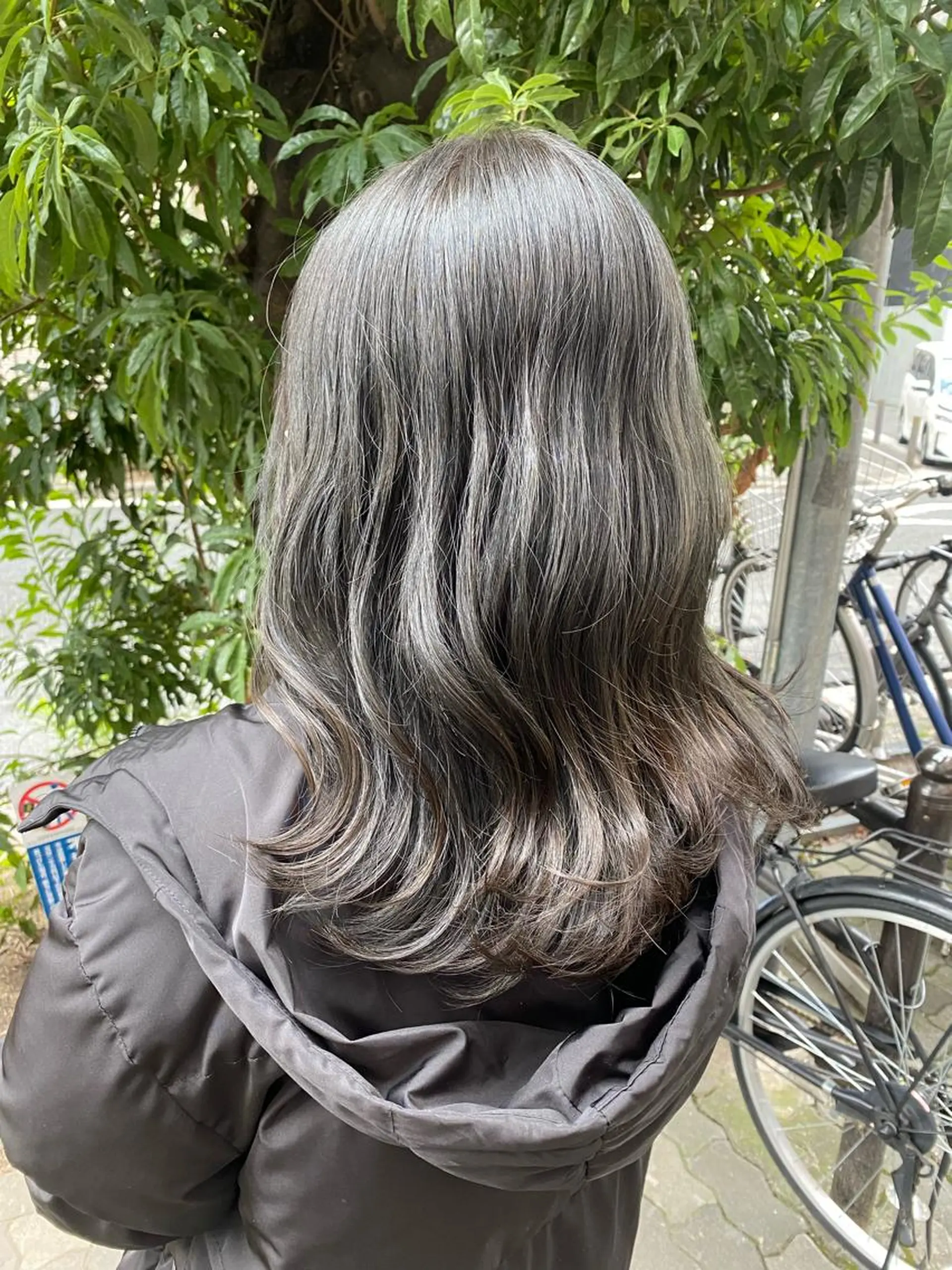 ミディアム 大野 美紅のヘアスタイル