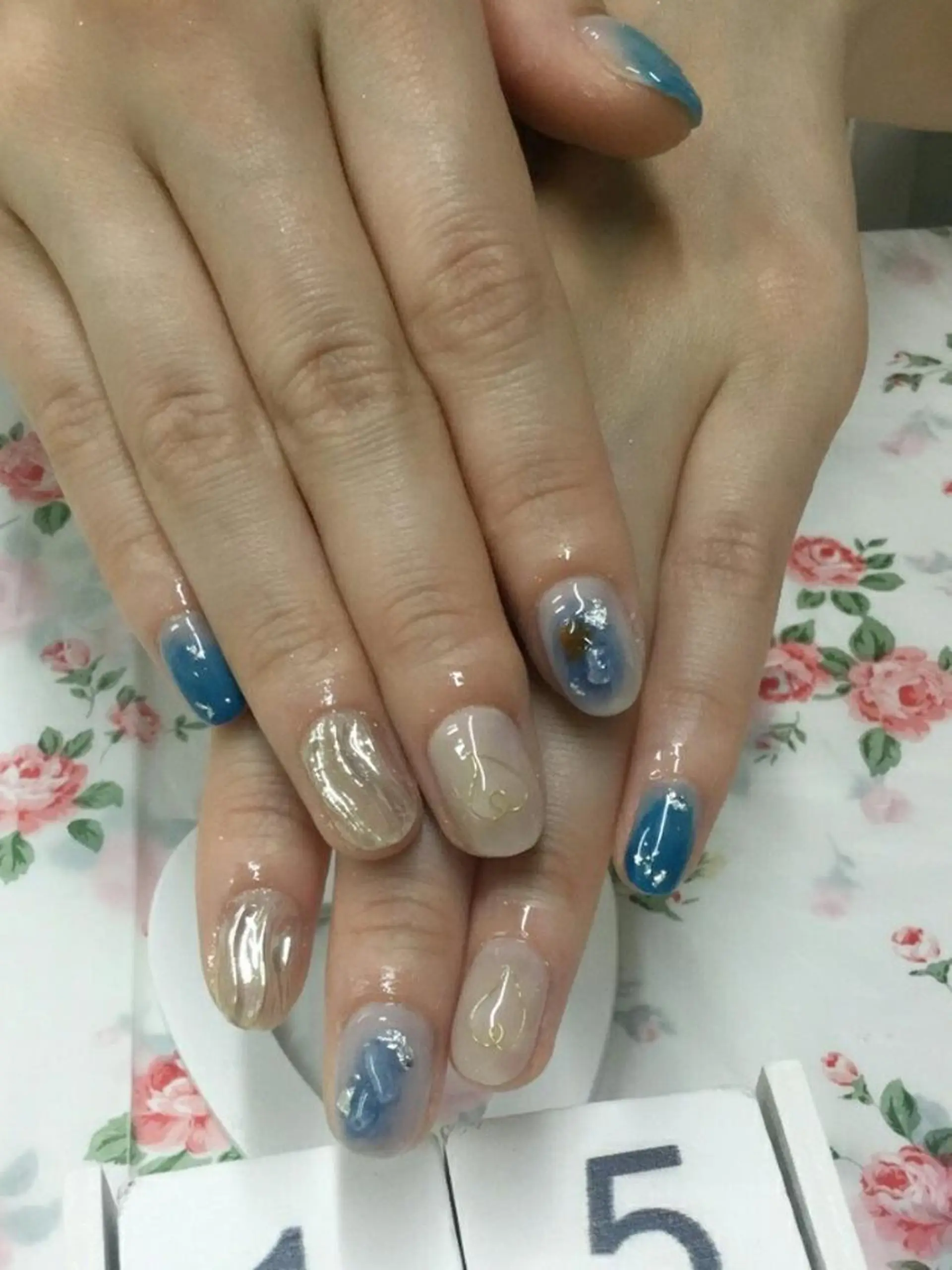 ネイル ニュアンスネイル JEWEL nailのネイルデザイン