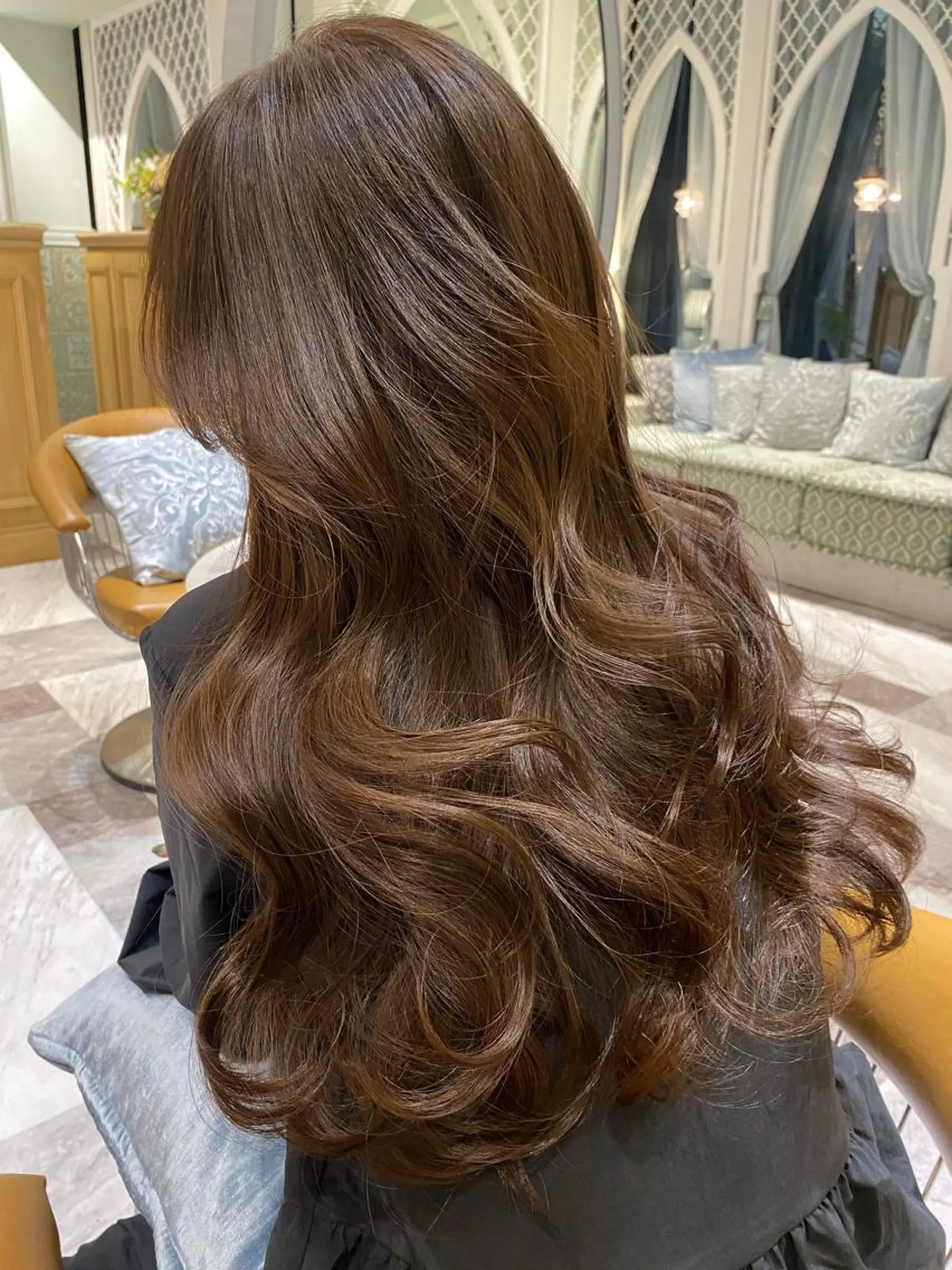 カラー ベージュカラー 黒髪 ブリーチ ブルーカラー ブルーブラック ヘアカラー 木屋元一/透明感 /レイヤー/顔まわりのヘアスタイル