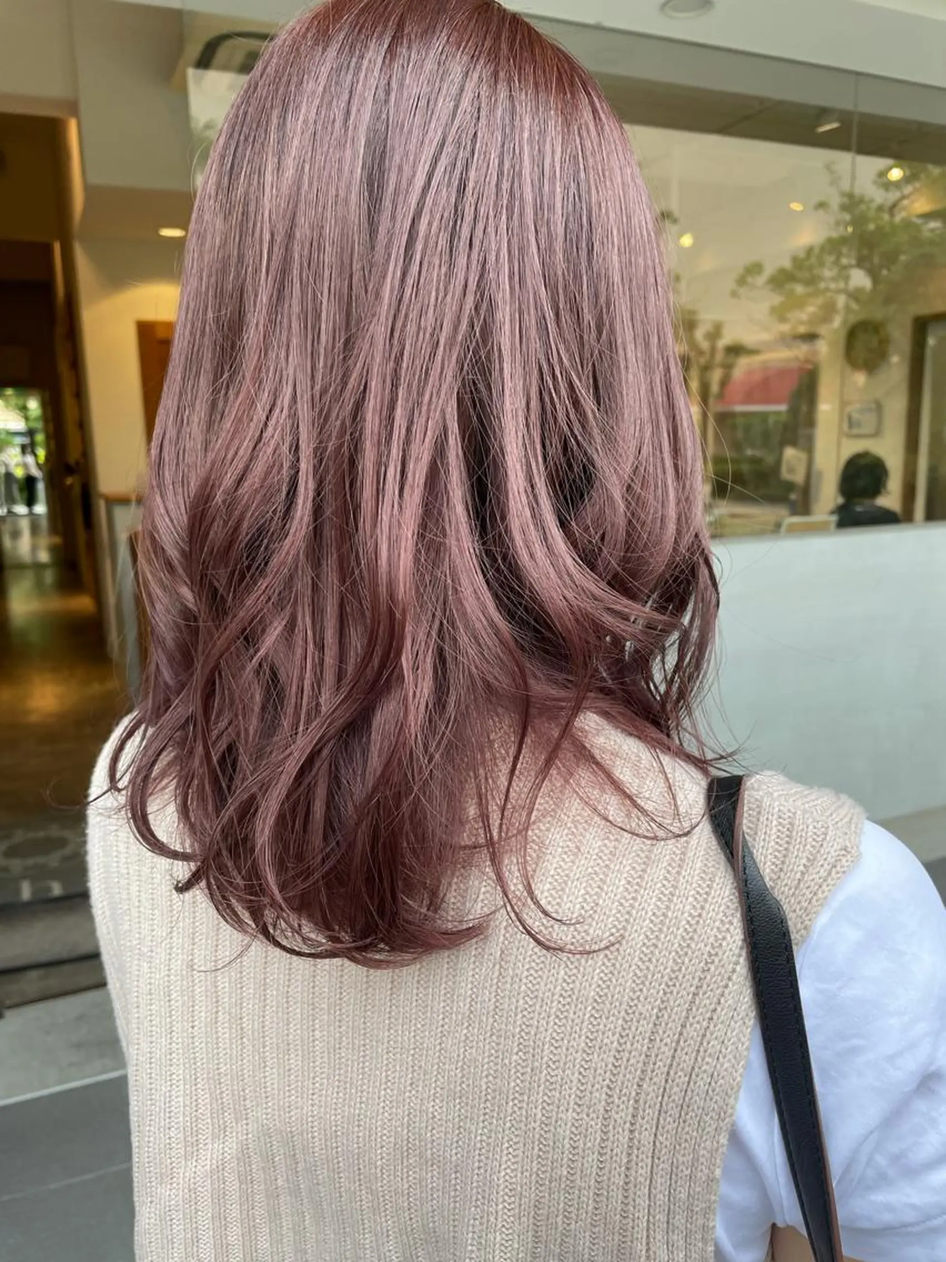 ミディアム カラー カット ヘアカラー 小森 樹奈のヘアスタイル