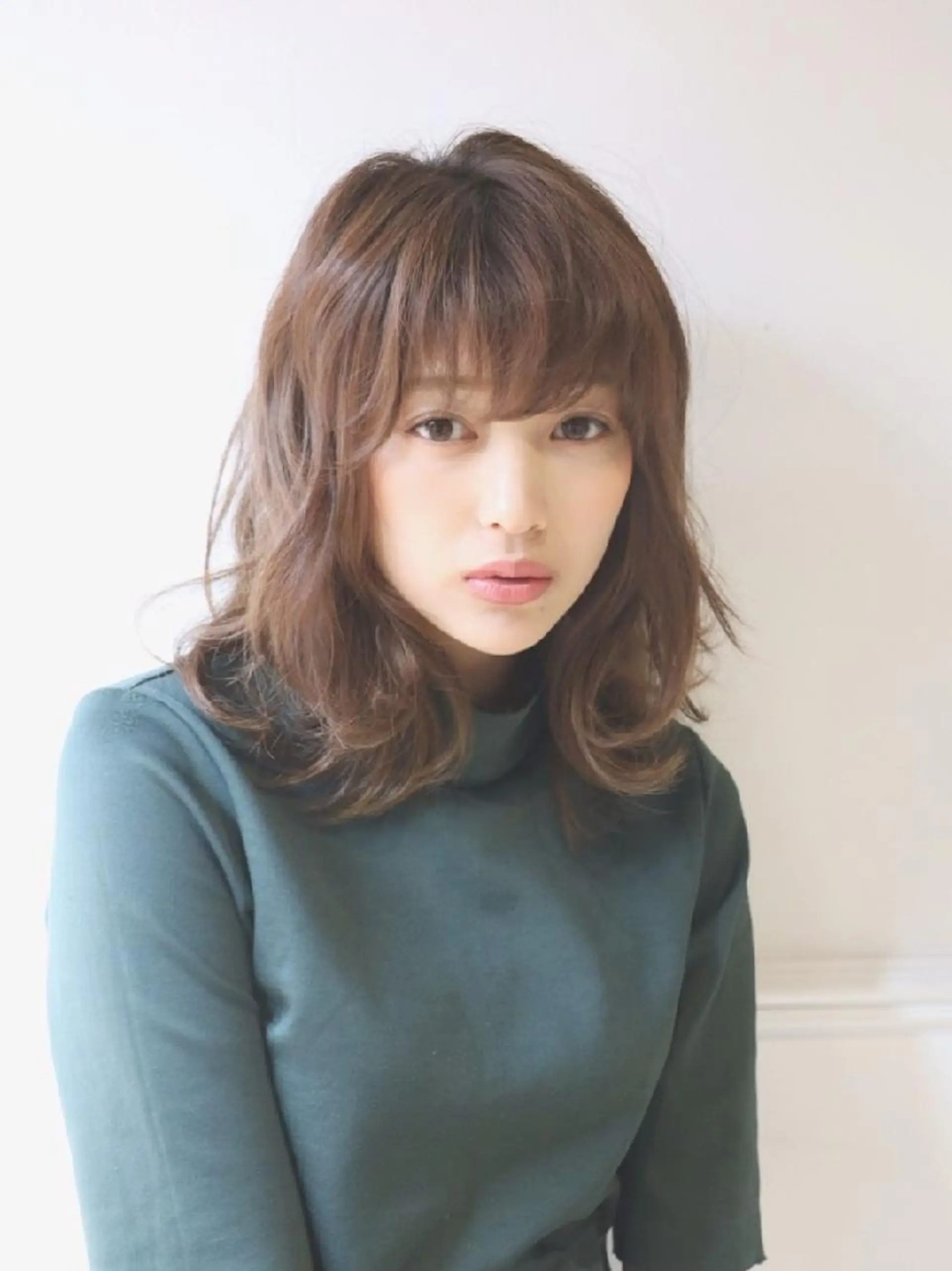 ミディアム カラー パーマ 透明感カラー ショート、ボブ 白髪ぼかし高橋潤一のヘアスタイル