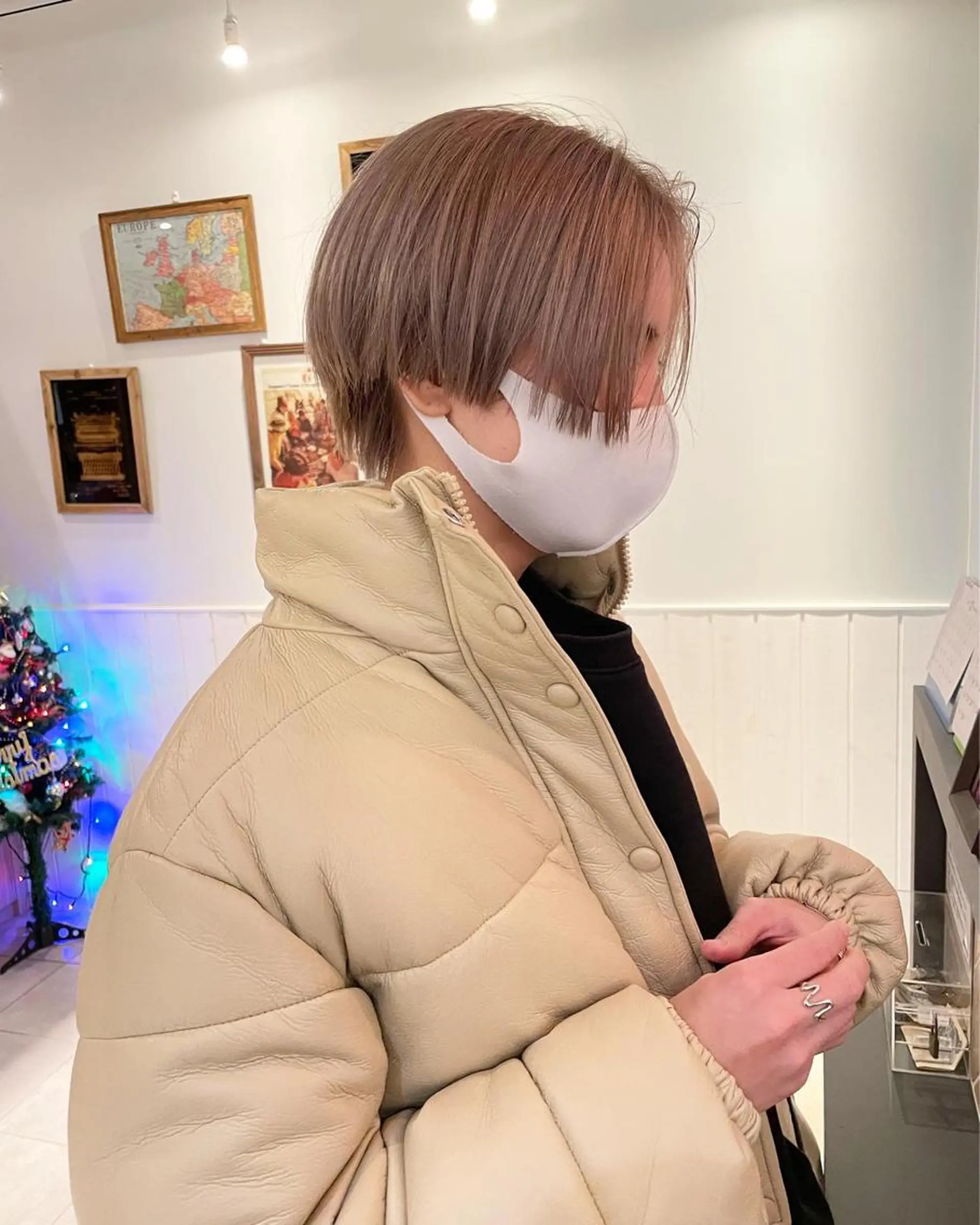 ショート カラー ケアブリーチ/ エクステ/レイヤーのヘアスタイル