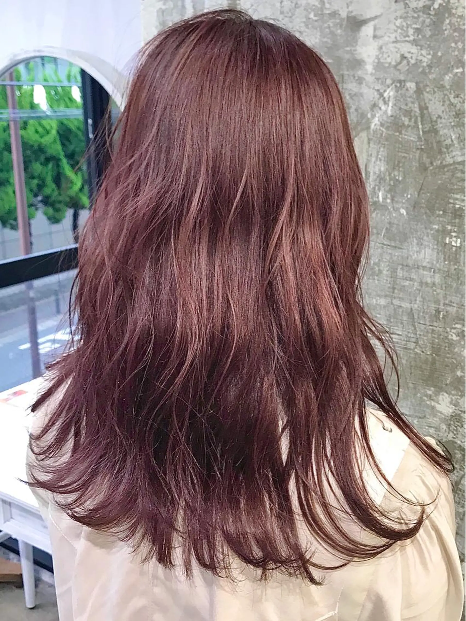 セミロング カラー ベージュカラー ブリーチ ハイトーンカラー ミルクティーベージュ ピンクカラー Piaコータロー ハイトーン&ボブのヘアスタイル