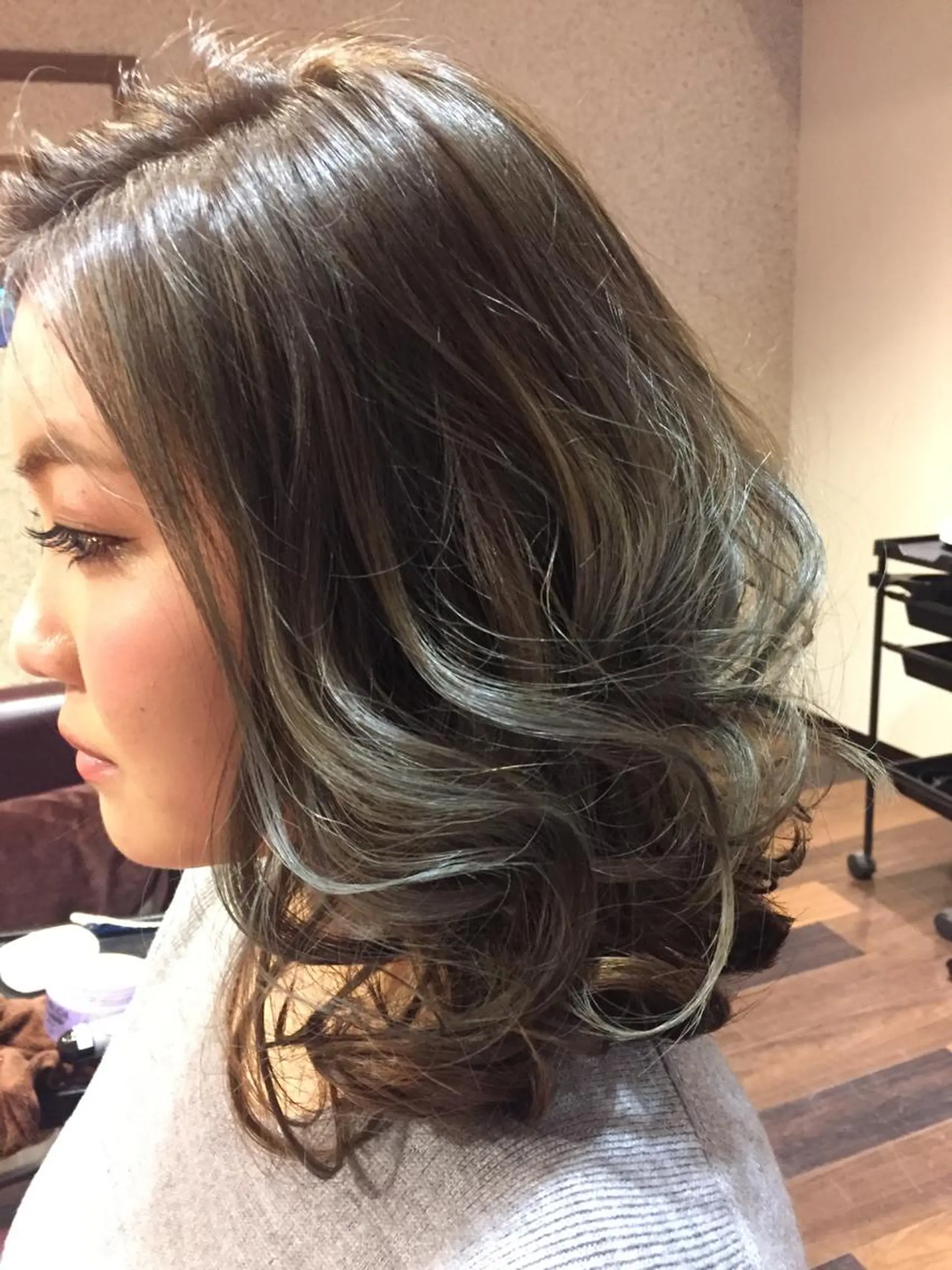 カラー ハイライトカラー 伊藤 優希のヘアスタイル