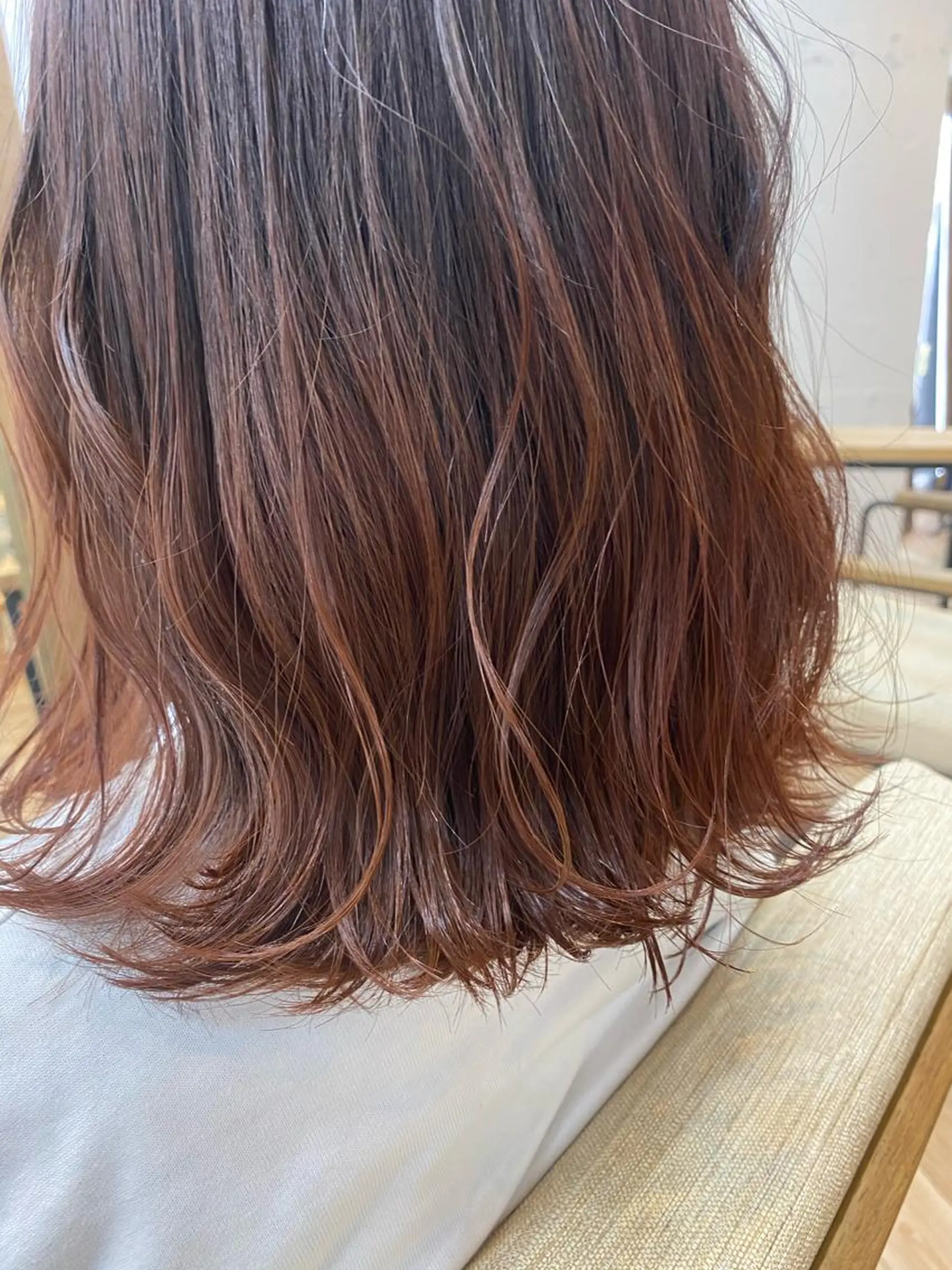 セミロング おおつき ありかのヘアスタイル
