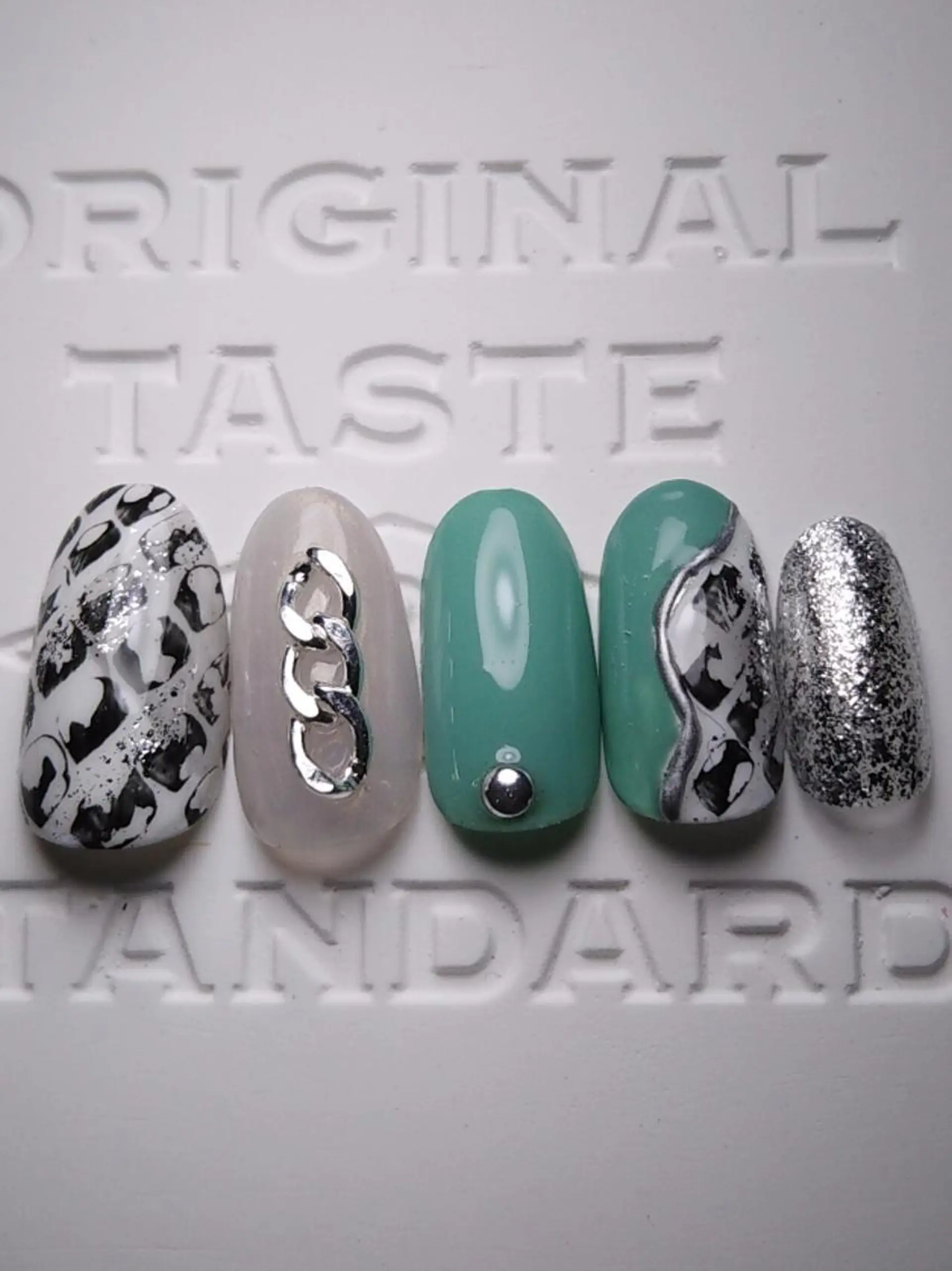 ネイル le.ciel ☆kaoru☆のネイルデザイン