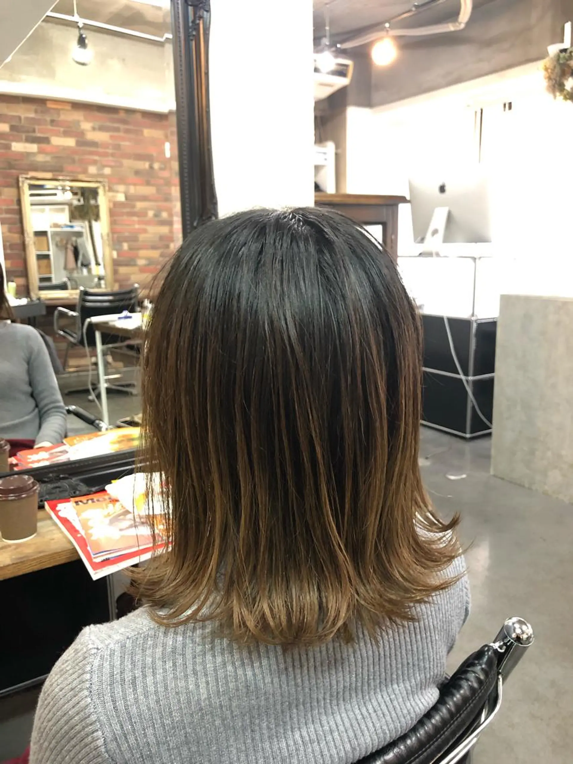 ミディアム カラー グラデーションカラー 垣内 征斗のヘアスタイル