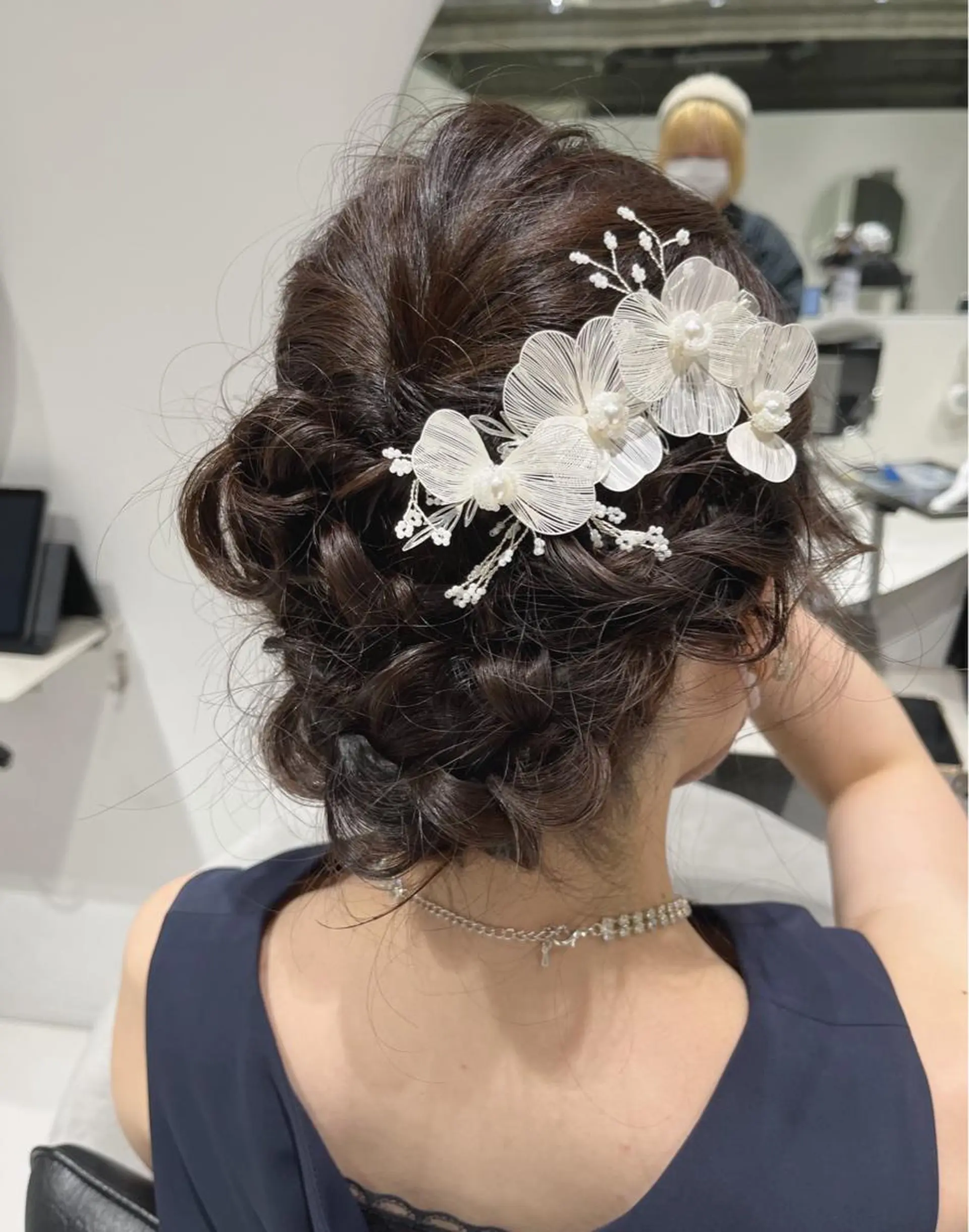 ヘアアレンジ 結婚式・ブライダル mai🐷髪質改善 🖤透ける暗髪🖤のヘアスタイル