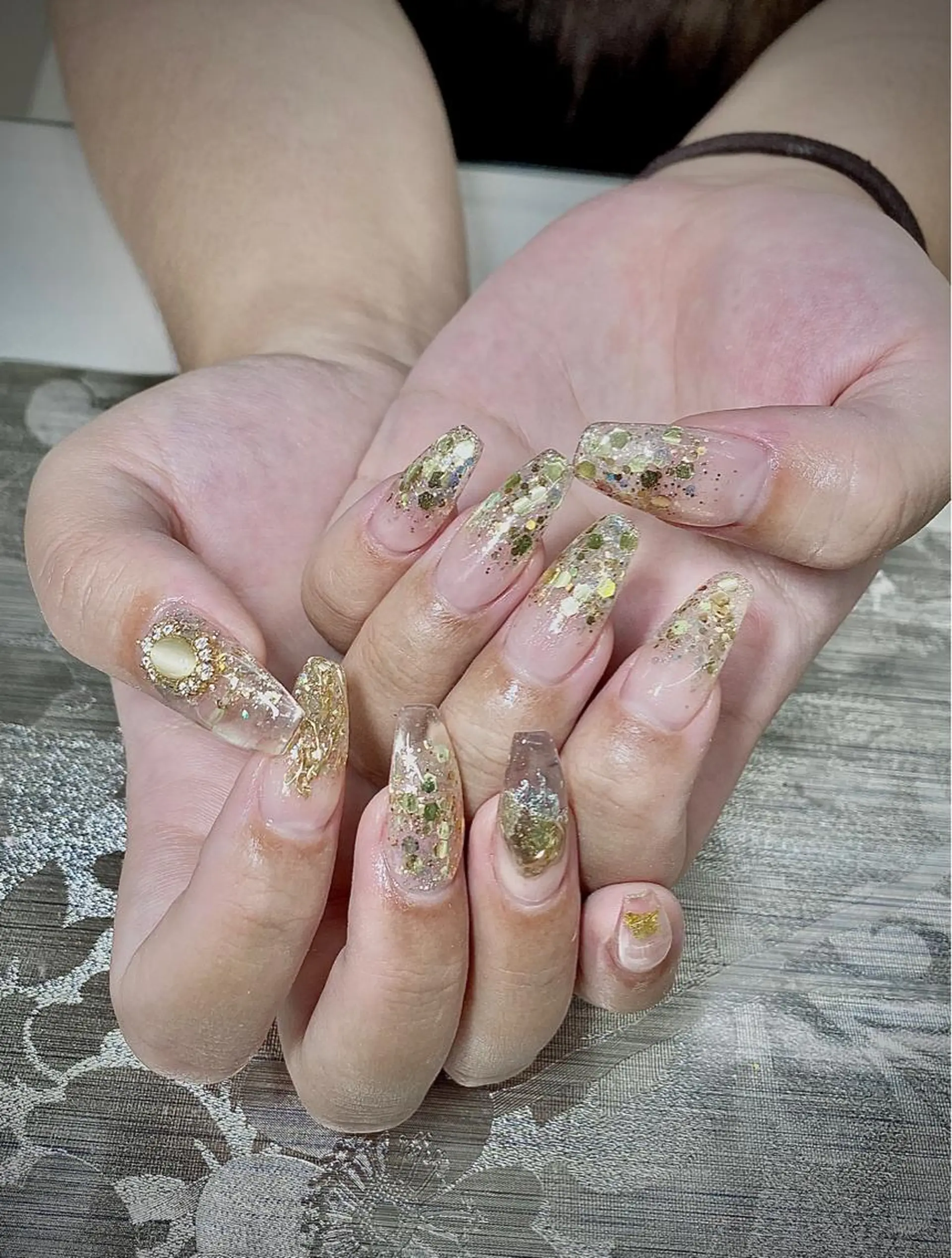 ネイル ハンドネイル I-nailロング /ワンホン/キラキラのネイルデザイン