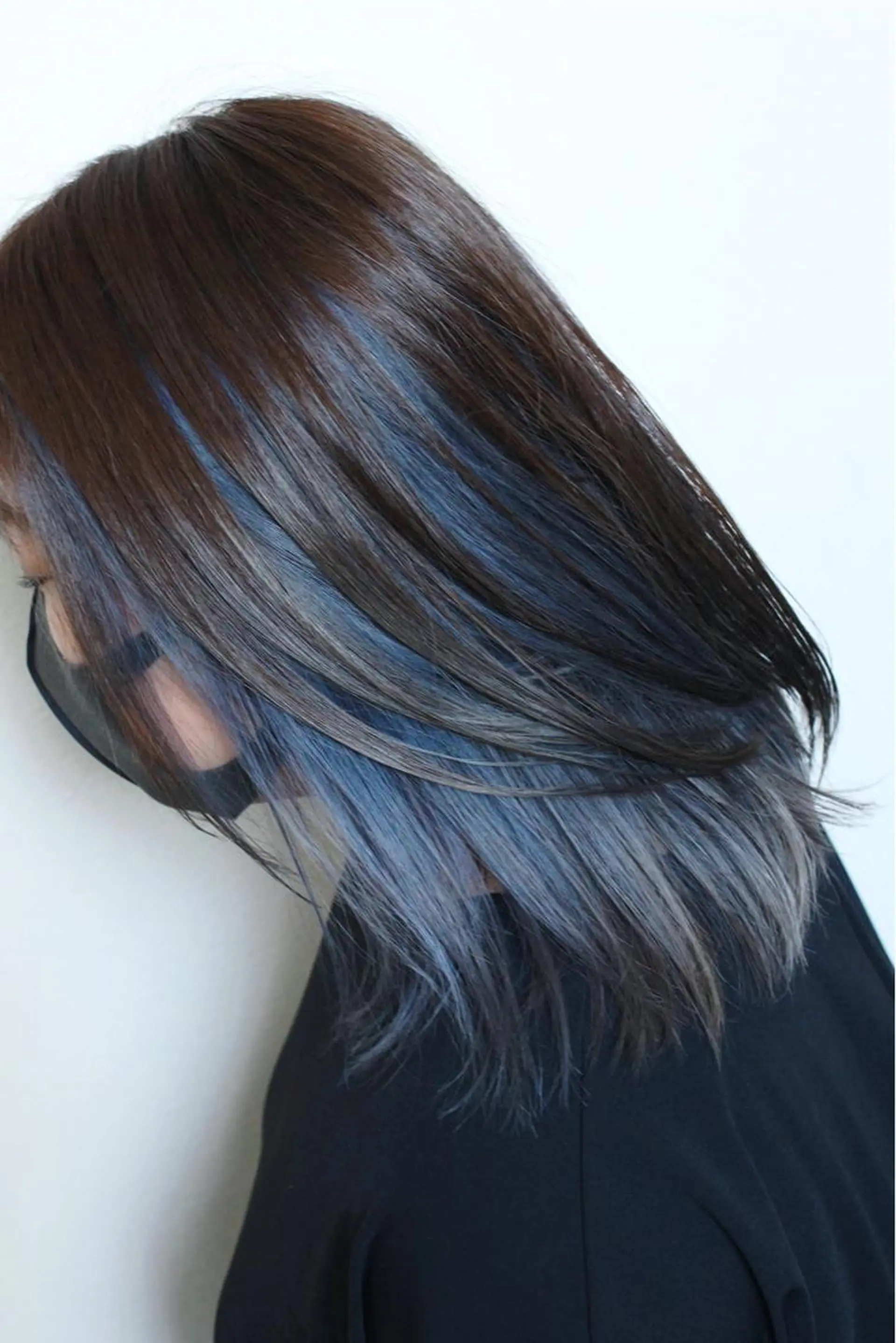 ミディアム カラー ブルーカラー ブルージュ インナーカラー ヘアカラー 土居 正季のヘアスタイル