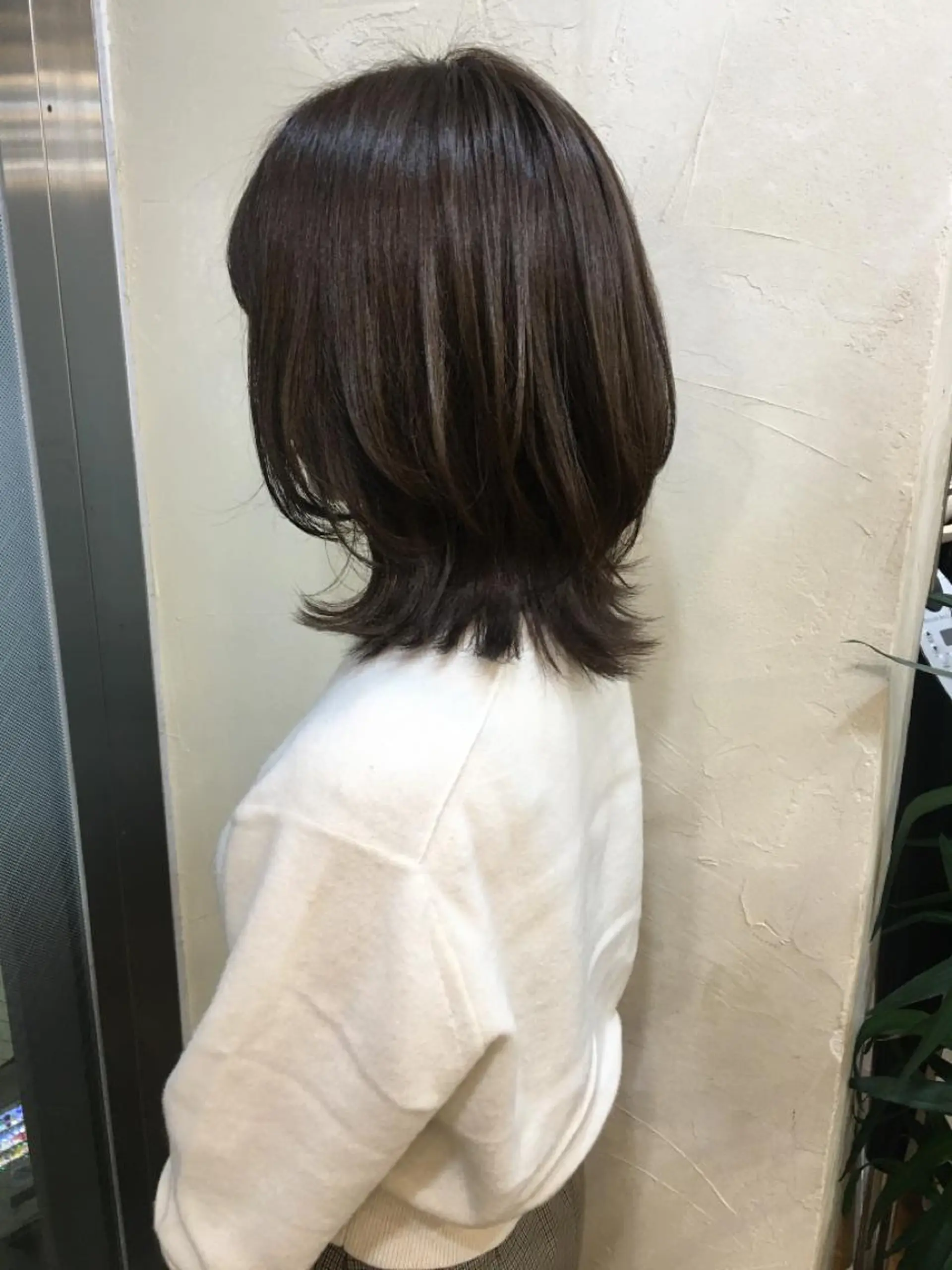 ミディアム くびれヘア くびれレイヤー レイヤーカット 鎌倉 彩のヘアスタイル