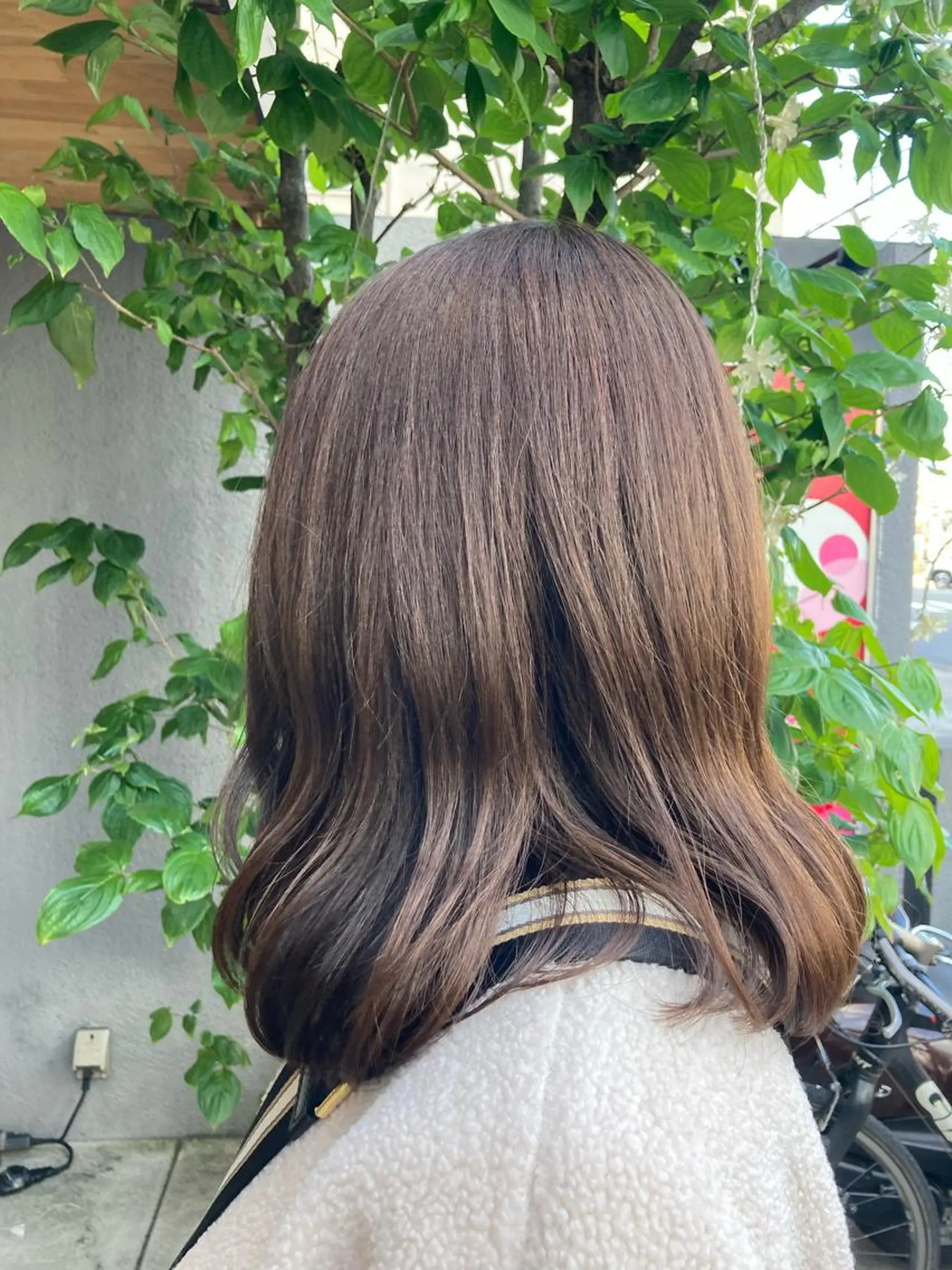 ミディアム 西原 みさきのヘアスタイル