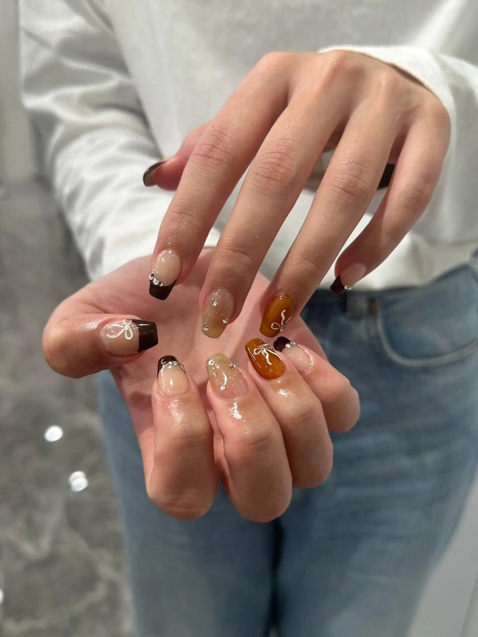 ネイル アートネイル カジュアル ジェルネイル ニュアンスネイル 赤色 ハンドネイル 💎platinum dollまりん💎のマツエク・マツパデザイン