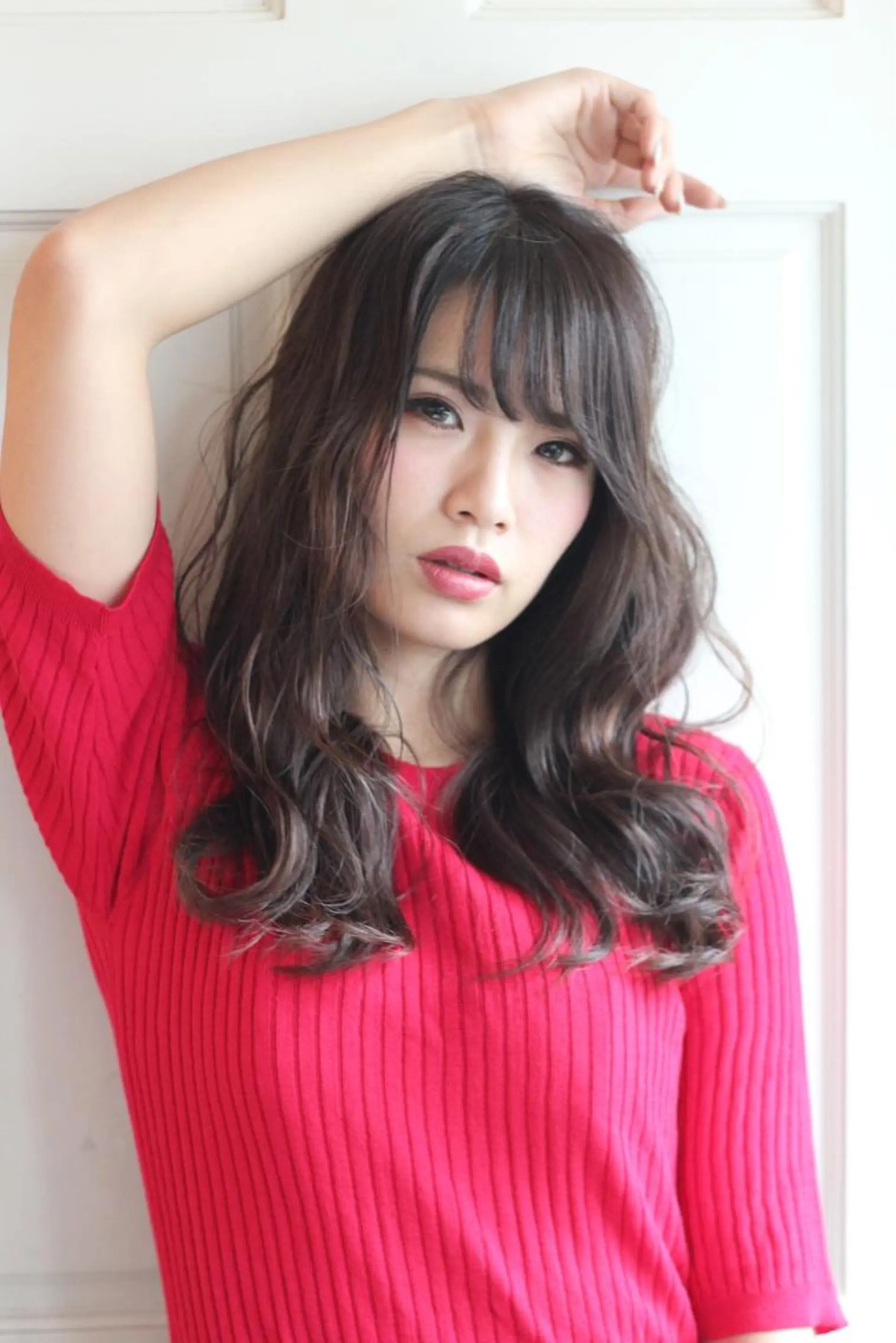 セミロング ホワイト&レイヤーカ ットエクステ長畠俊輔のヘアスタイル